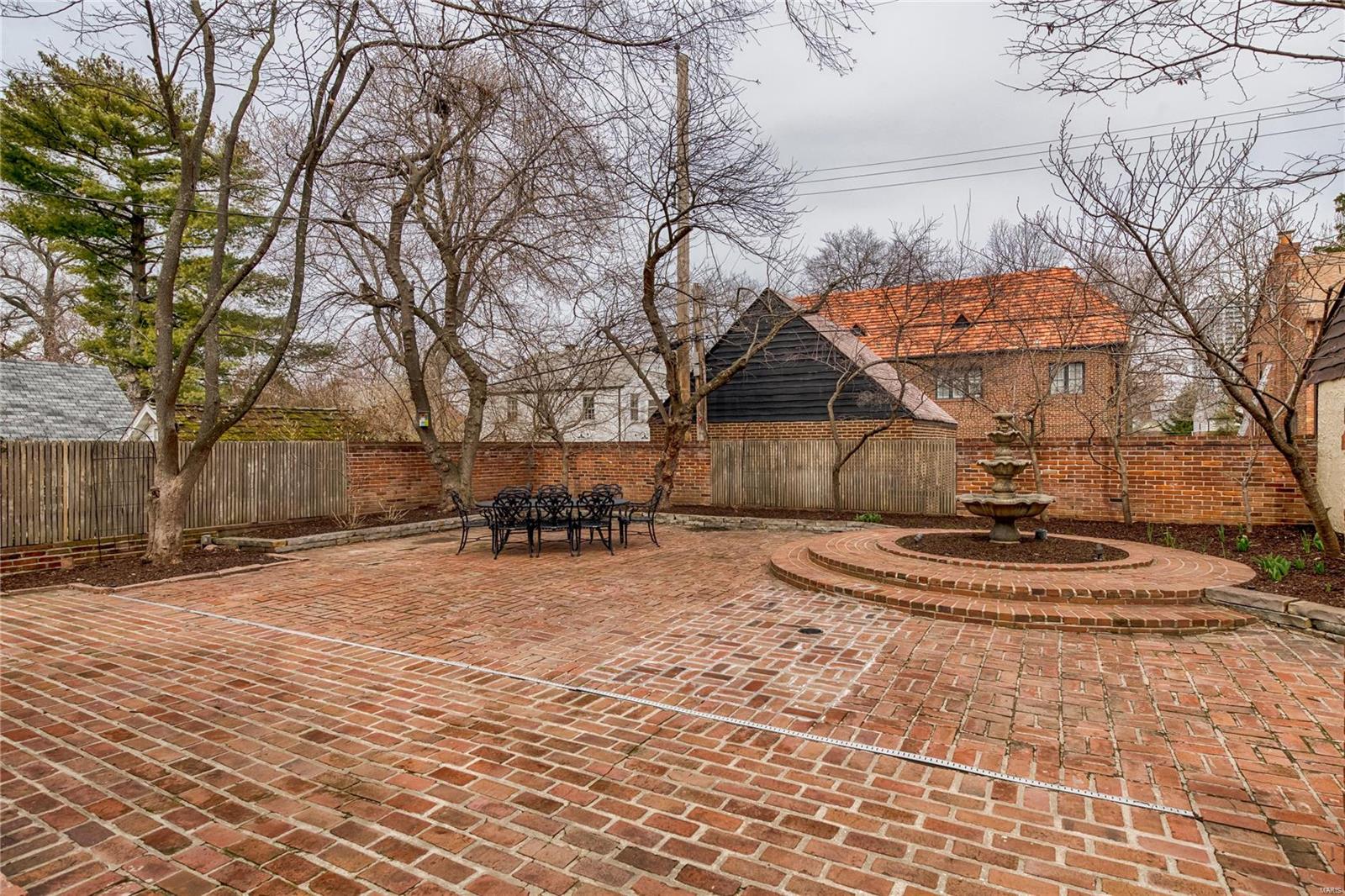 Davis Place - Residential