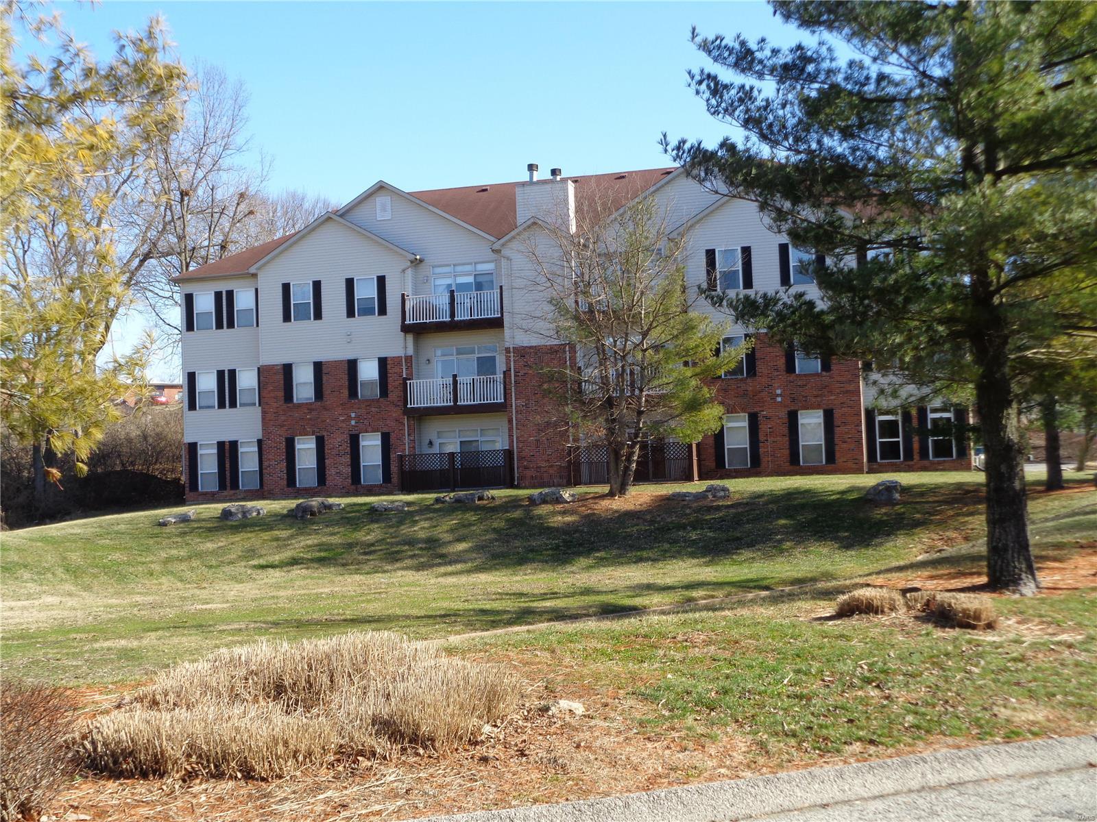 Gardens At South Oaks Condo Ninth - Residential