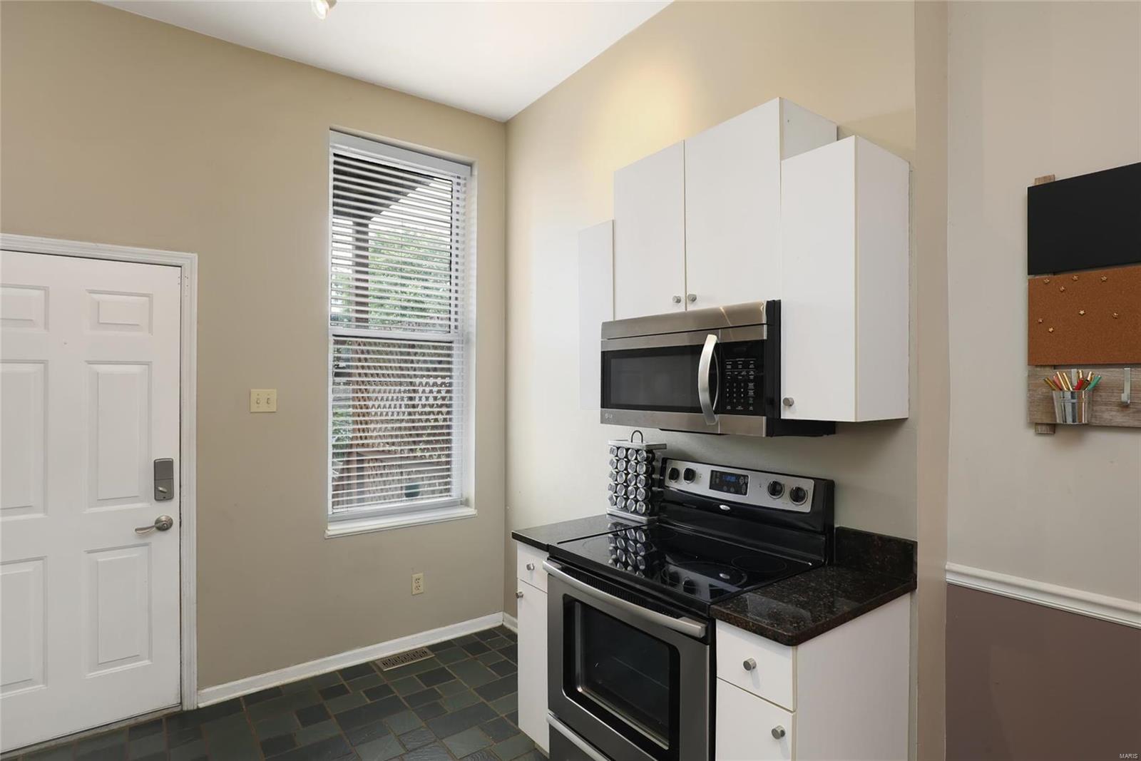 Victor Square - Residential