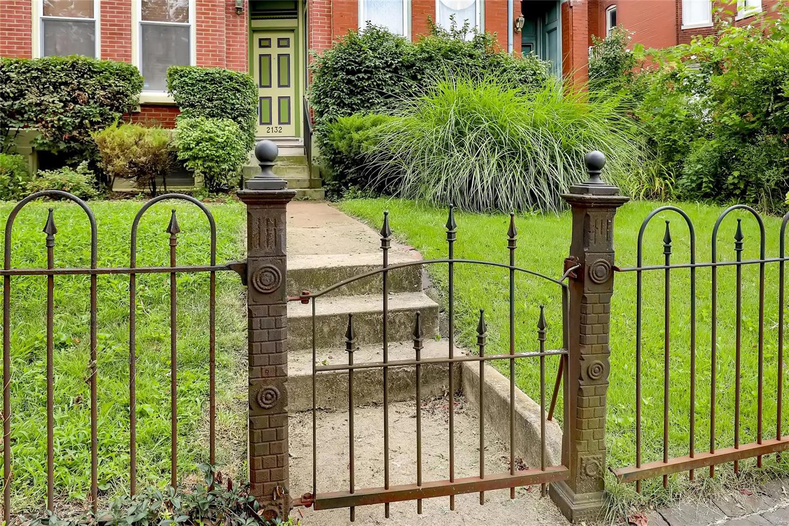 Victor Square - Residential