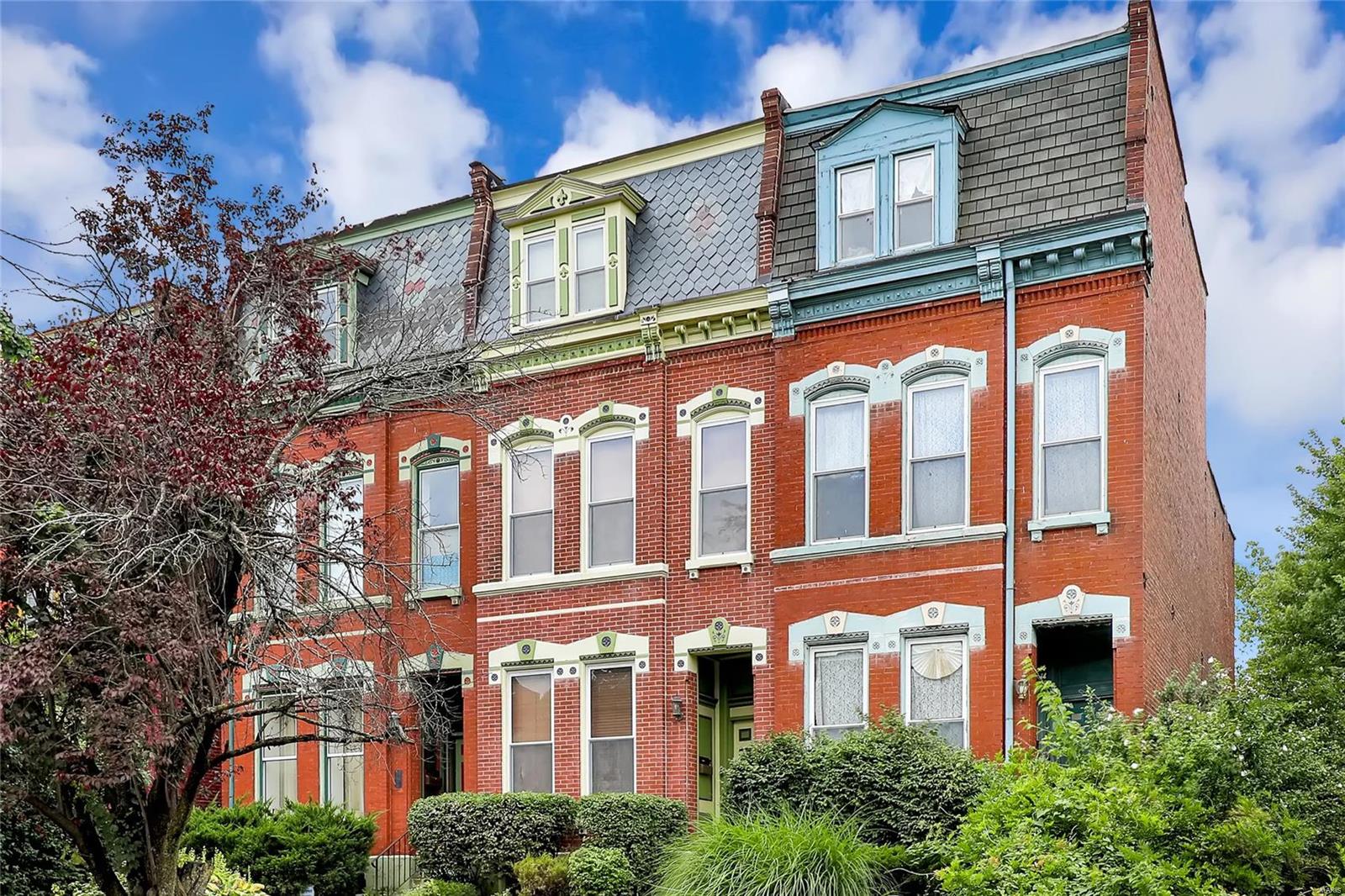 Victor Square - Residential