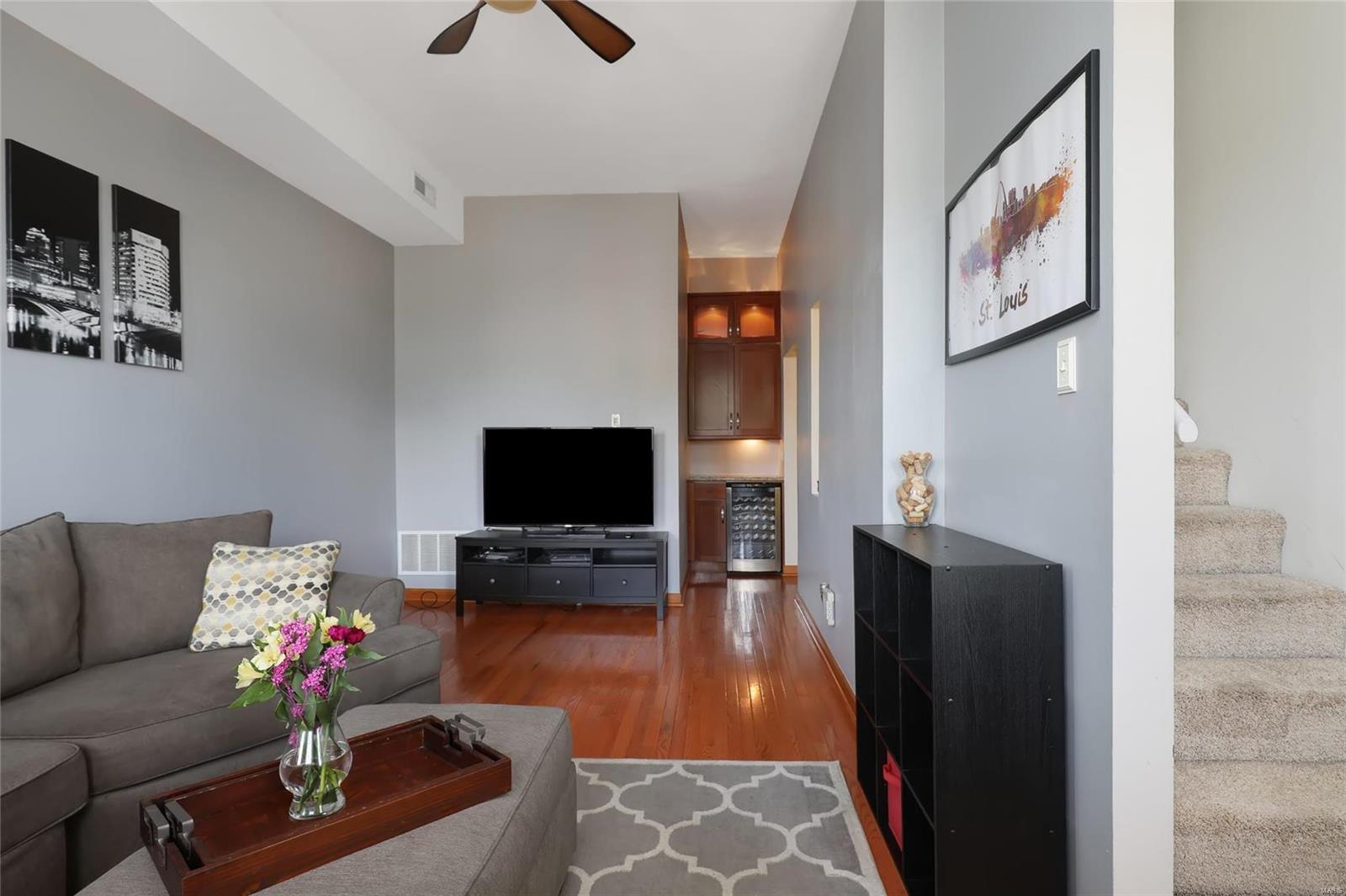 Victor Square - Residential