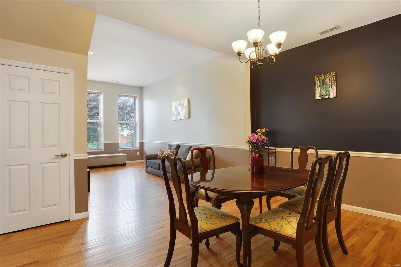 Victor Square - Residential