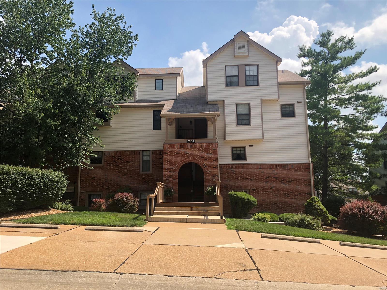 Arrowhead Condo First Amd - Residential