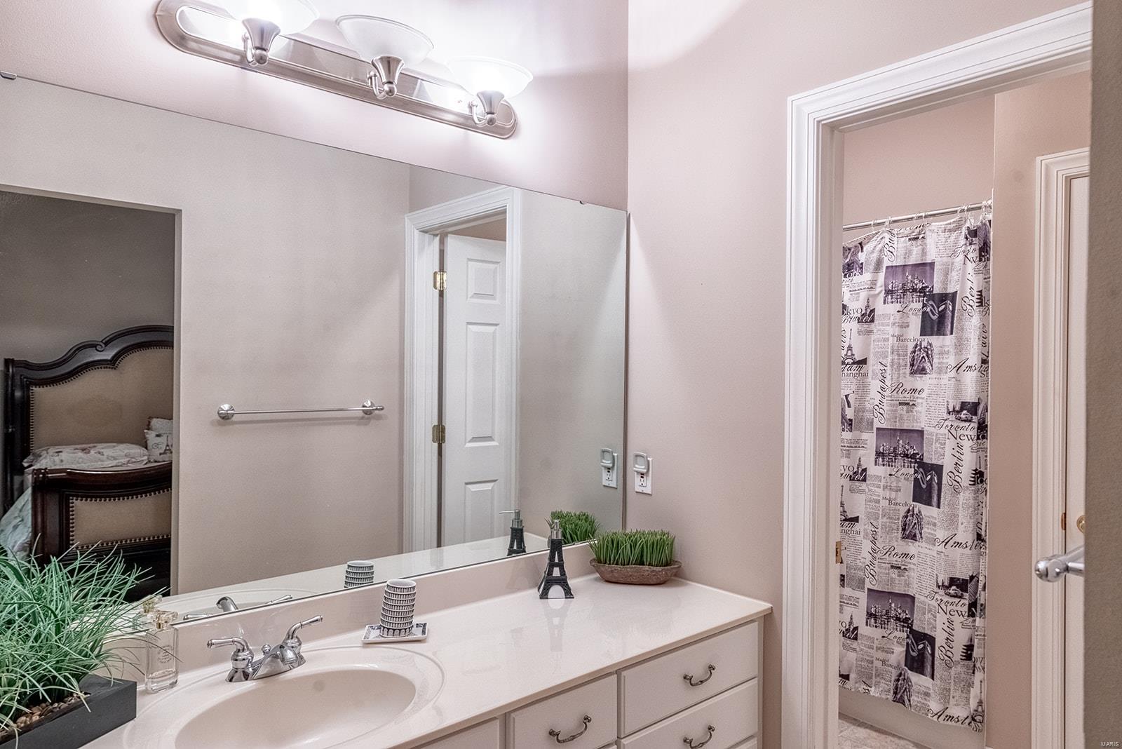 Country Lake Estates - Residential