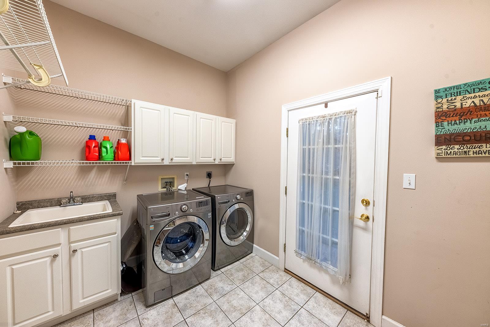 Country Lake Estates - Residential