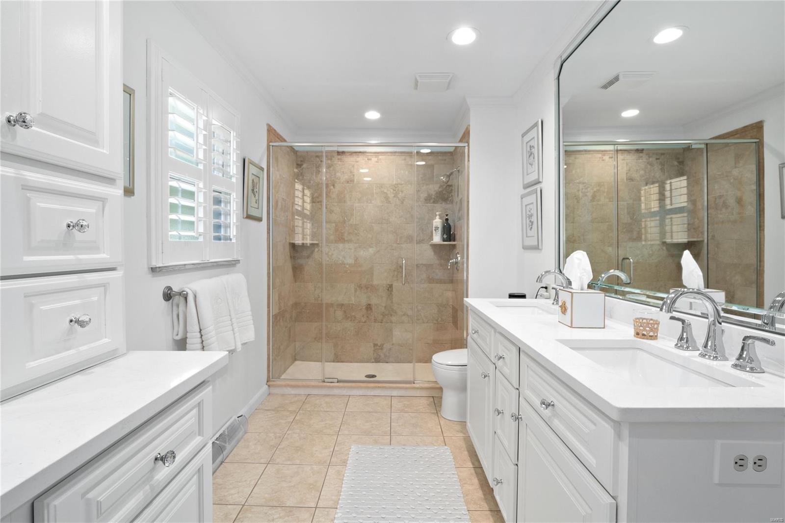 Berkley Manor - Residential