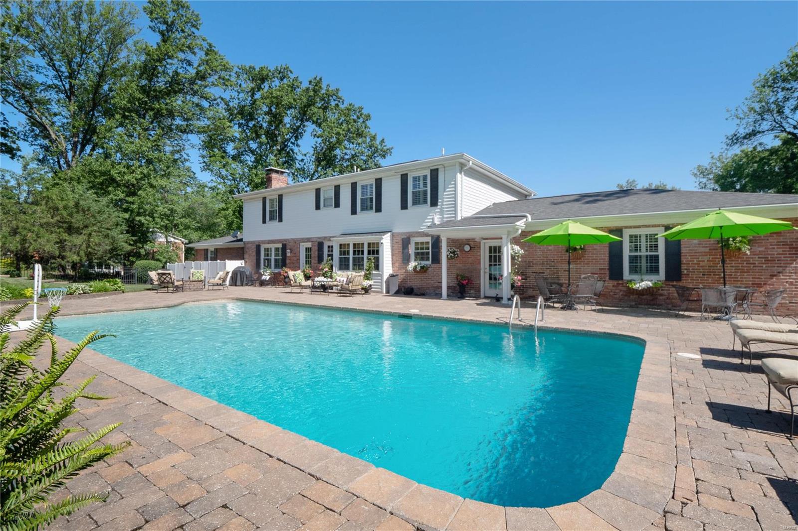 Berkley Manor - Residential