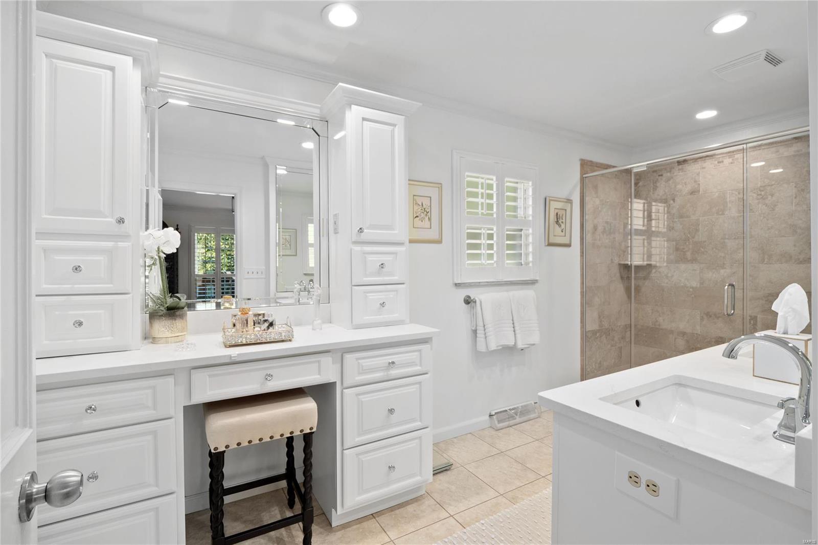 Berkley Manor - Residential