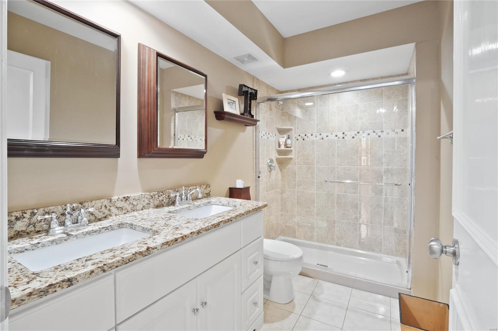 Berkley Manor - Residential