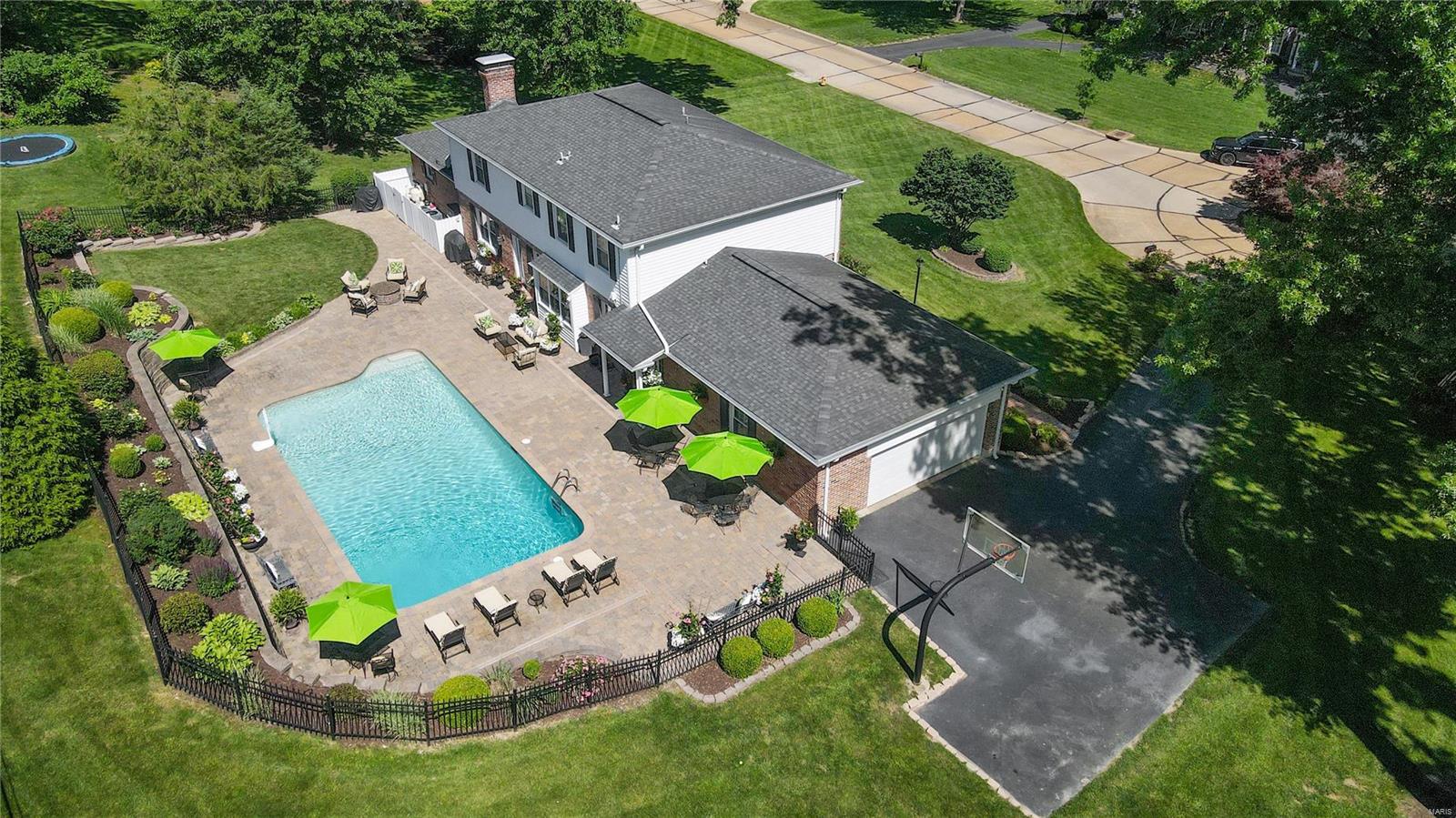 Berkley Manor - Residential