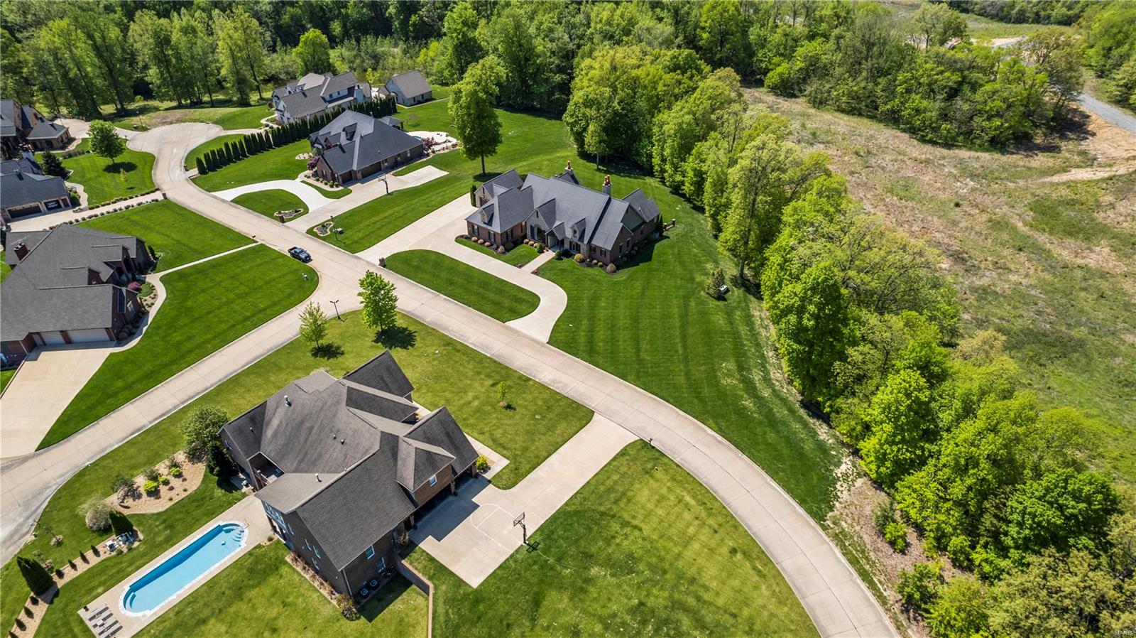 Windwood Lake Estates - Residential