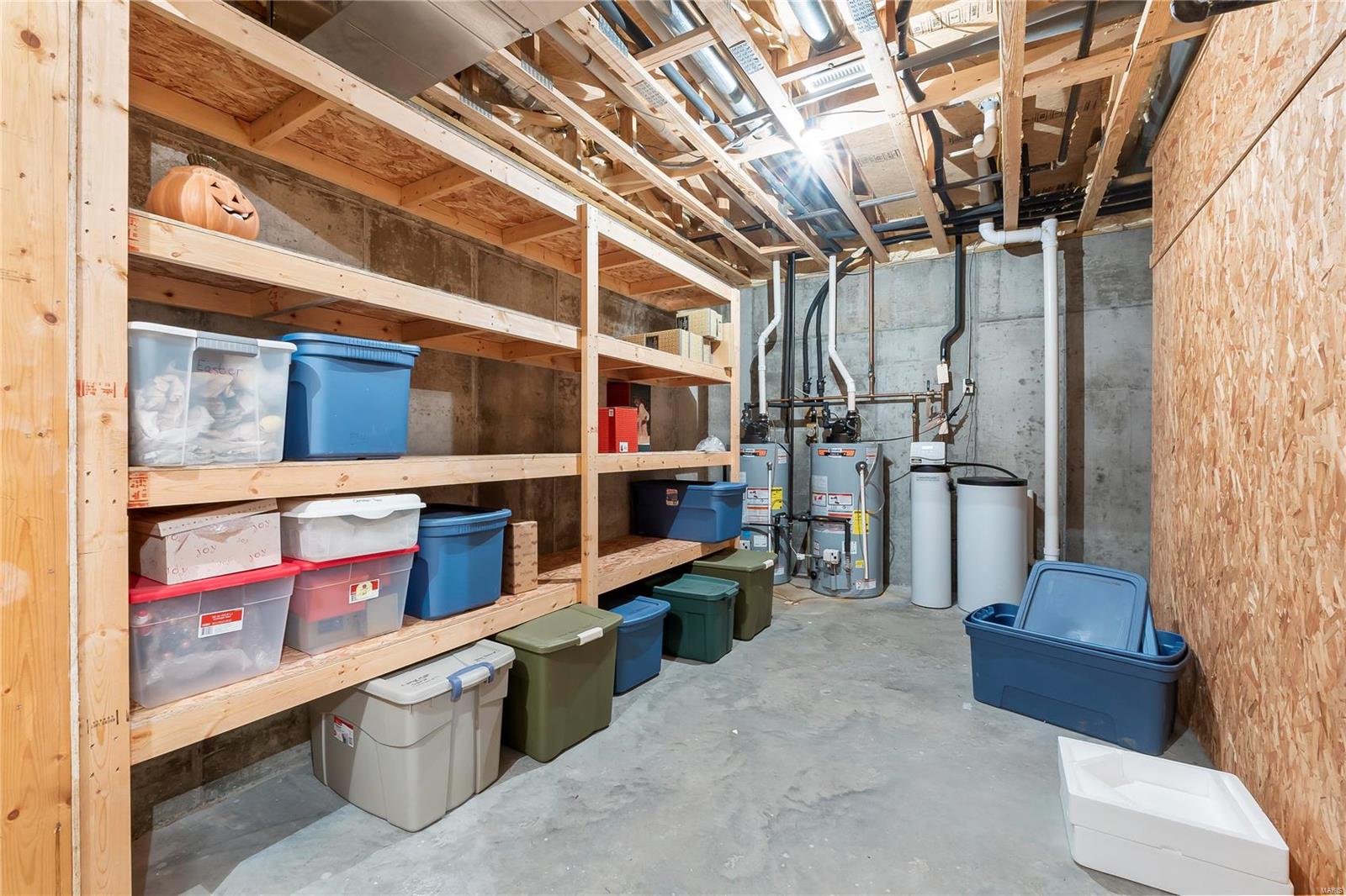 Windwood Lake Estates - Residential