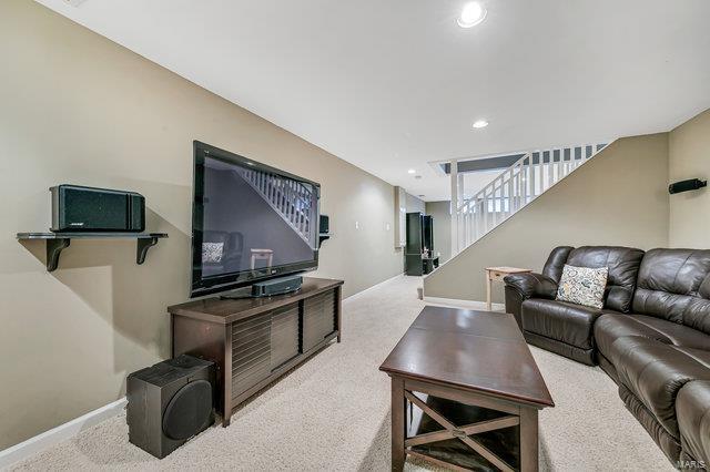 Round Hill - Residential