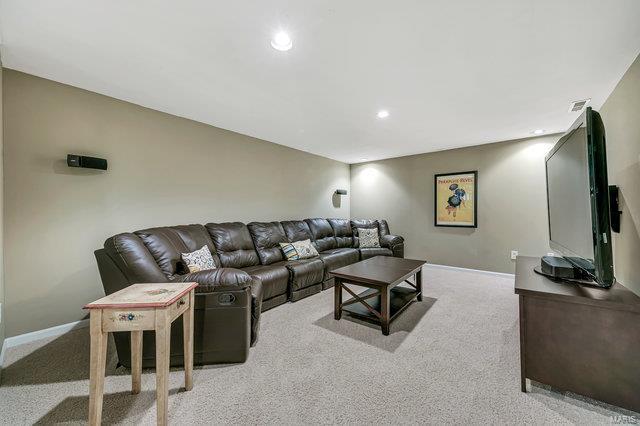 Round Hill - Residential