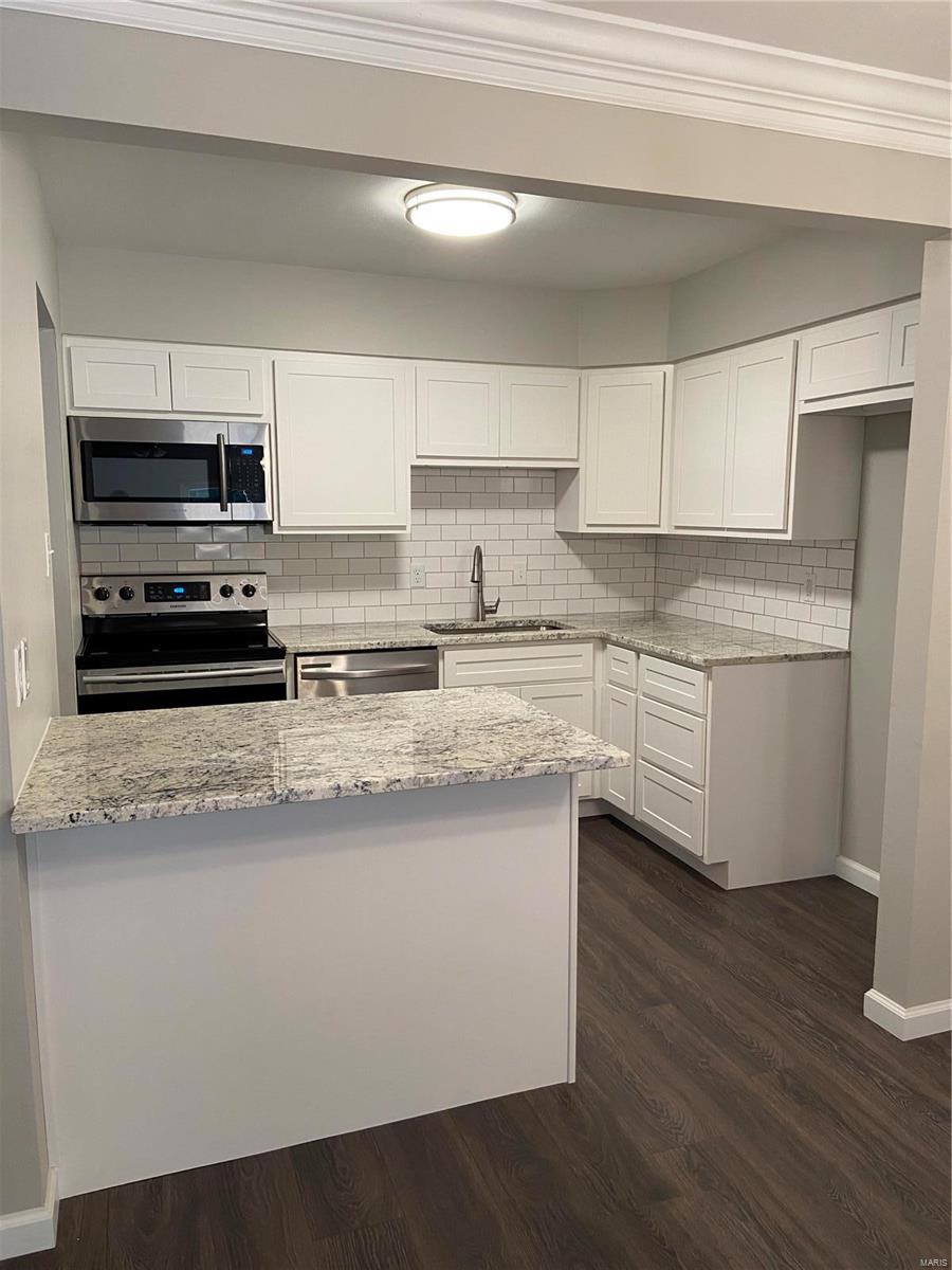 Oakville Commons Condo - Residential