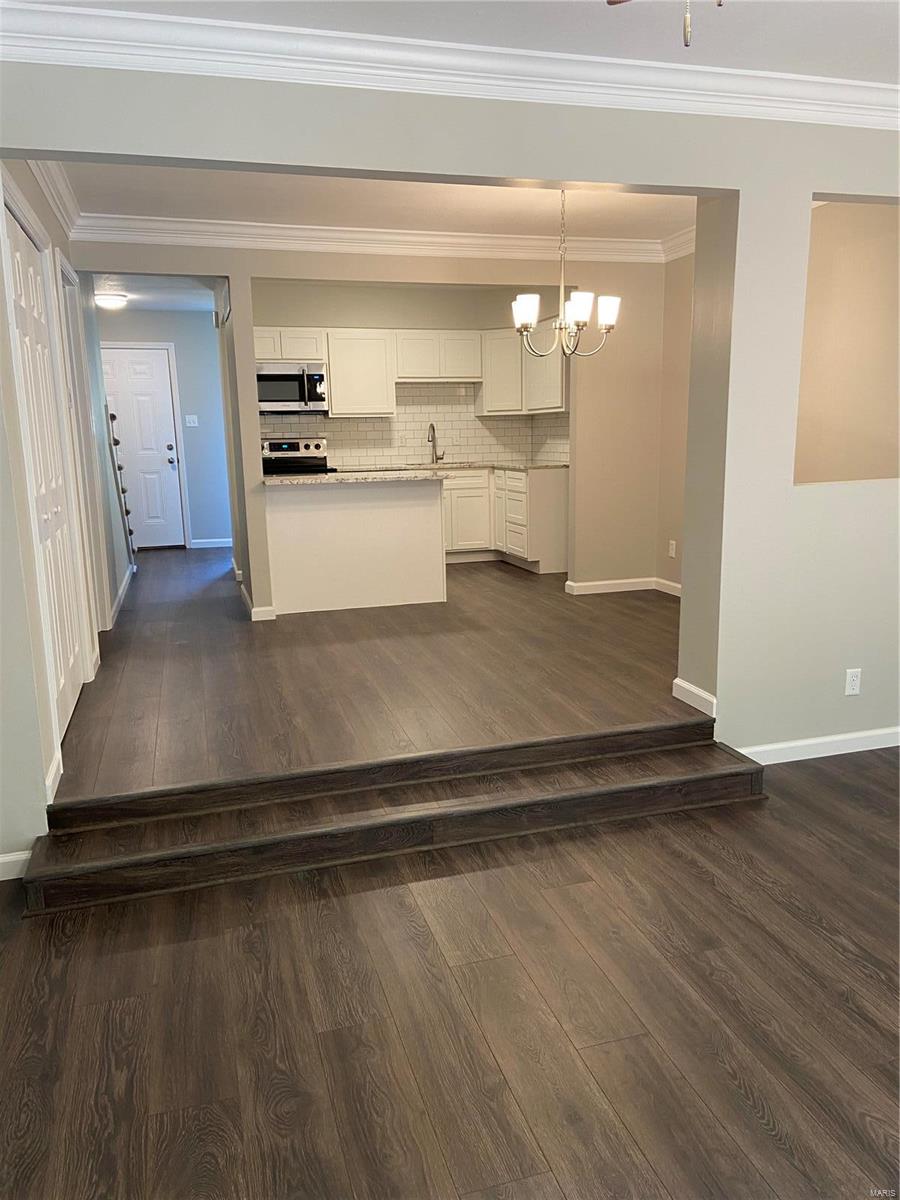 Oakville Commons Condo - Residential