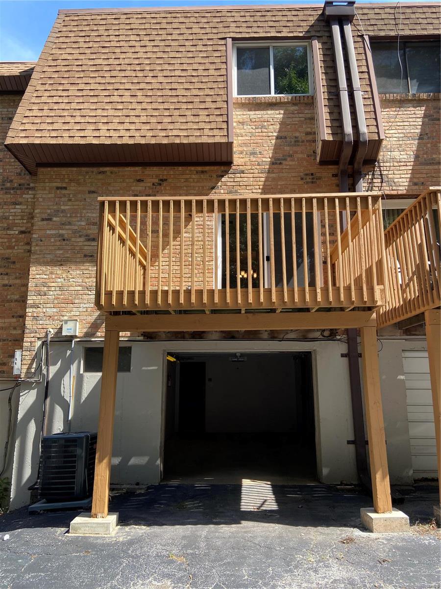 Oakville Commons Condo - Residential