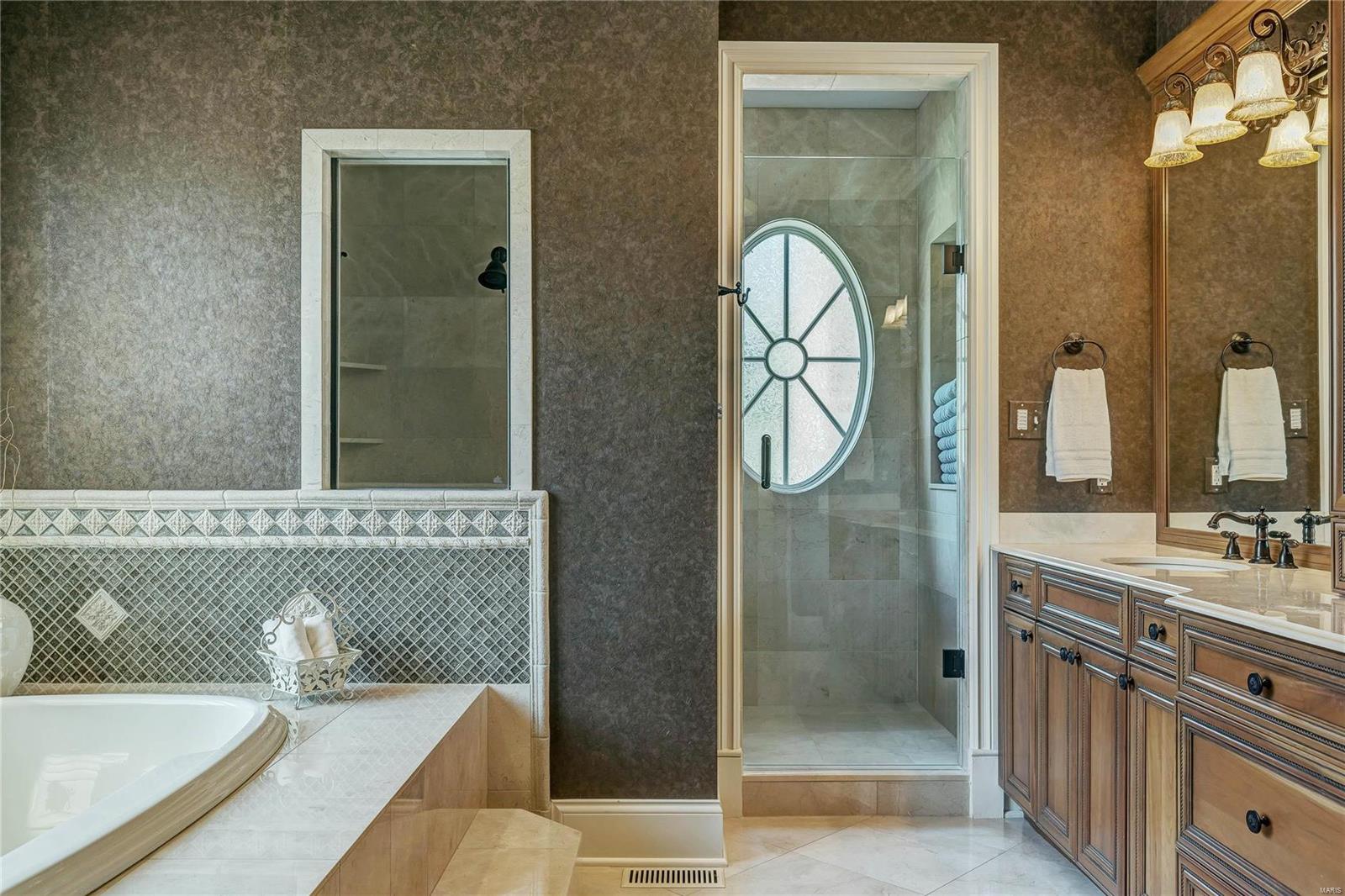 Town & Country Manor - Residential