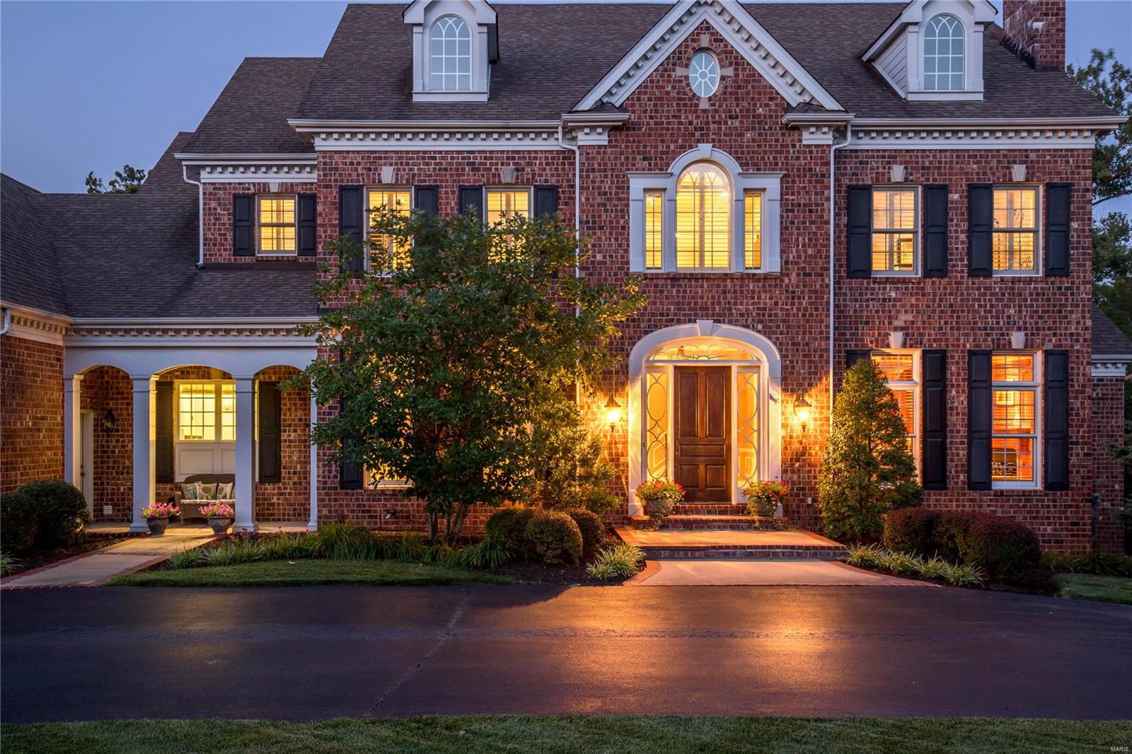 Town & Country Manor - Residential