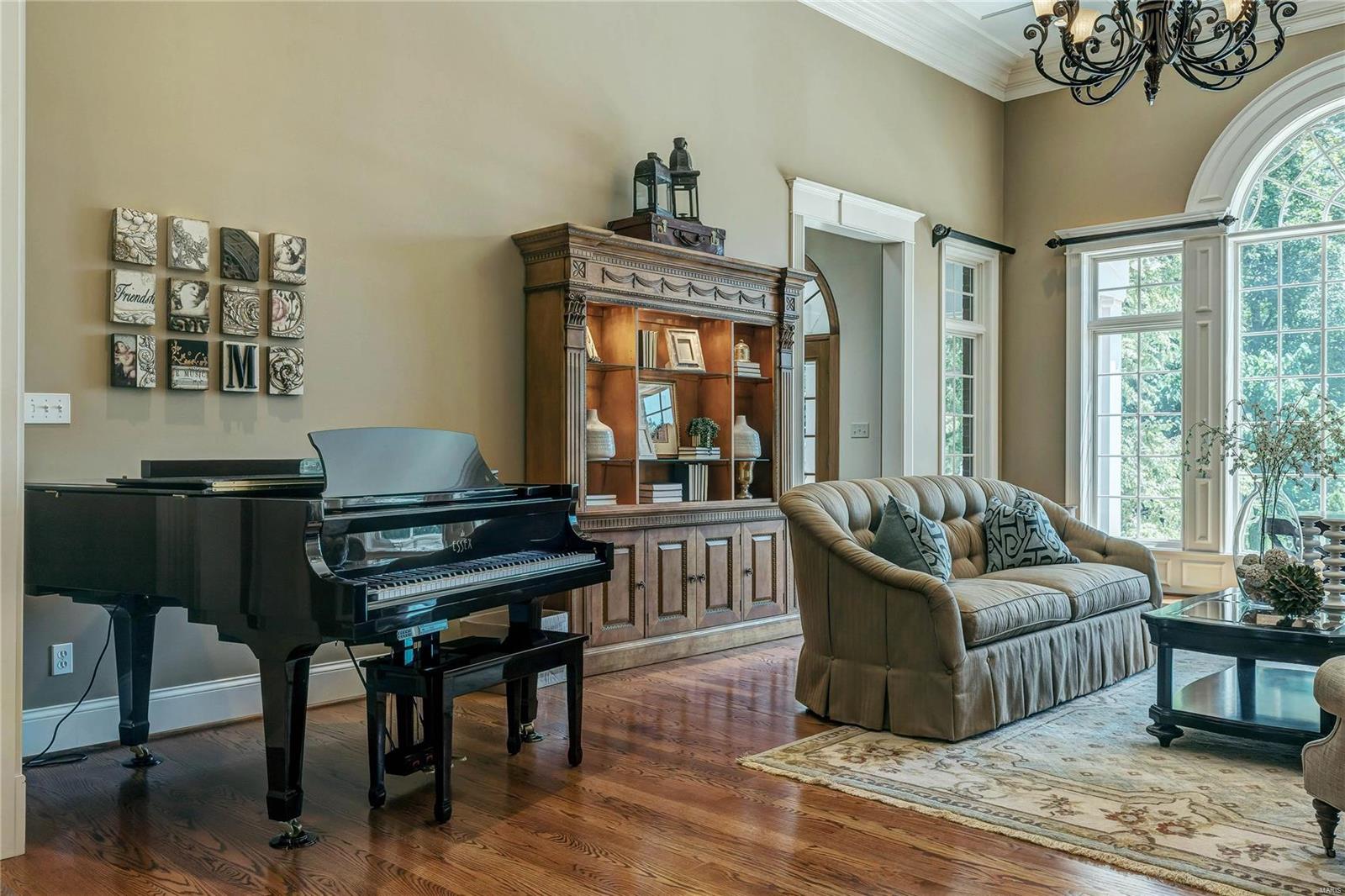 Town & Country Manor - Residential