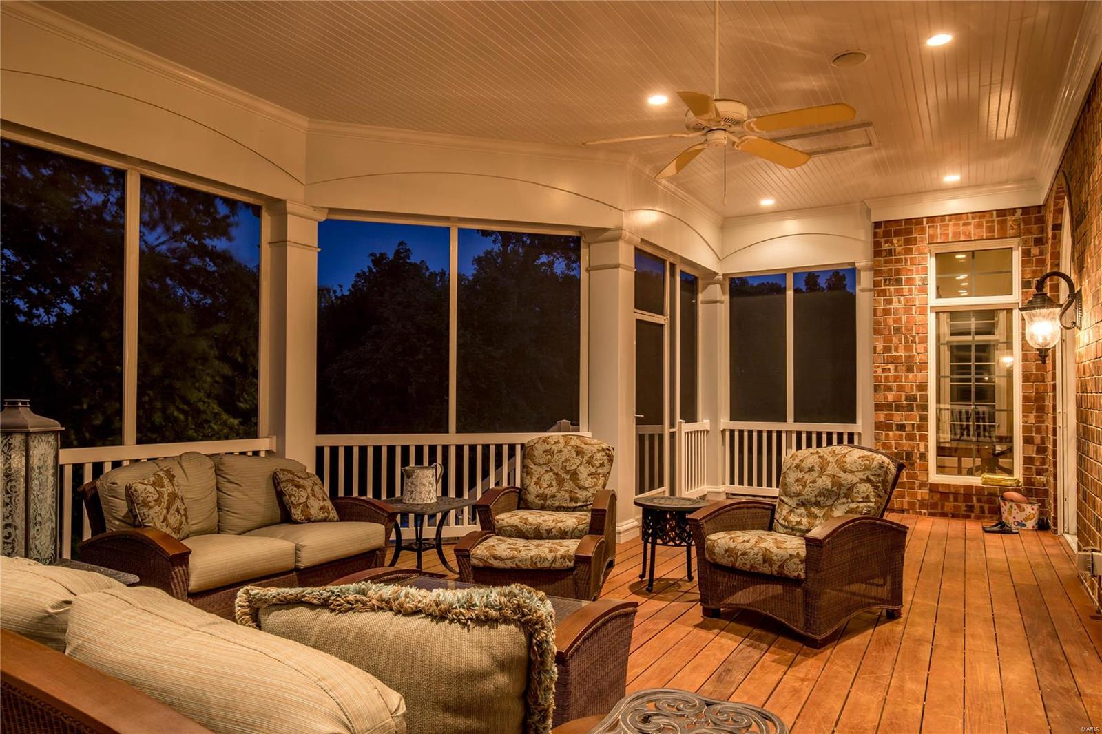 Town & Country Manor - Residential