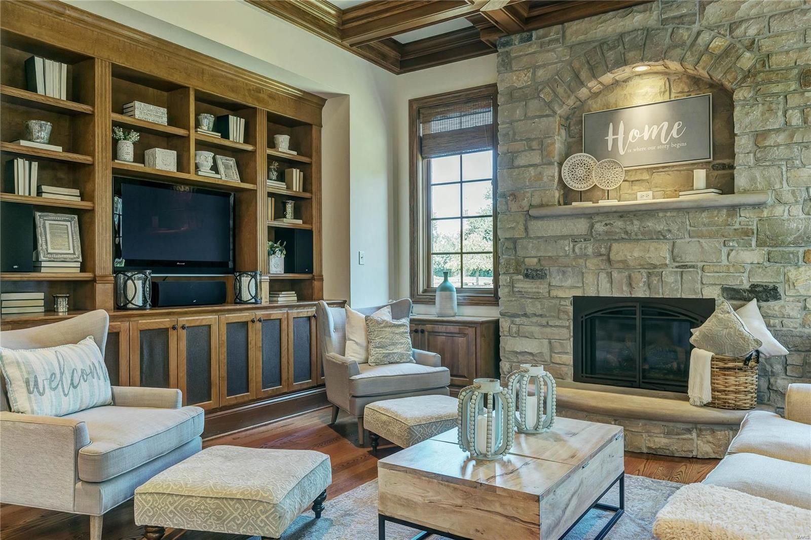 Town & Country Manor - Residential