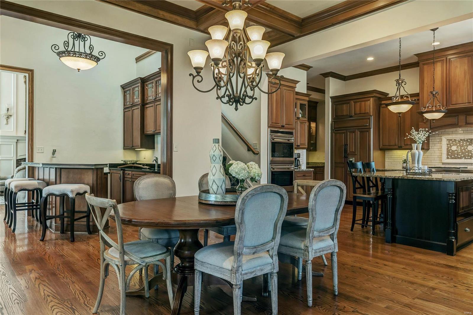 Town & Country Manor - Residential