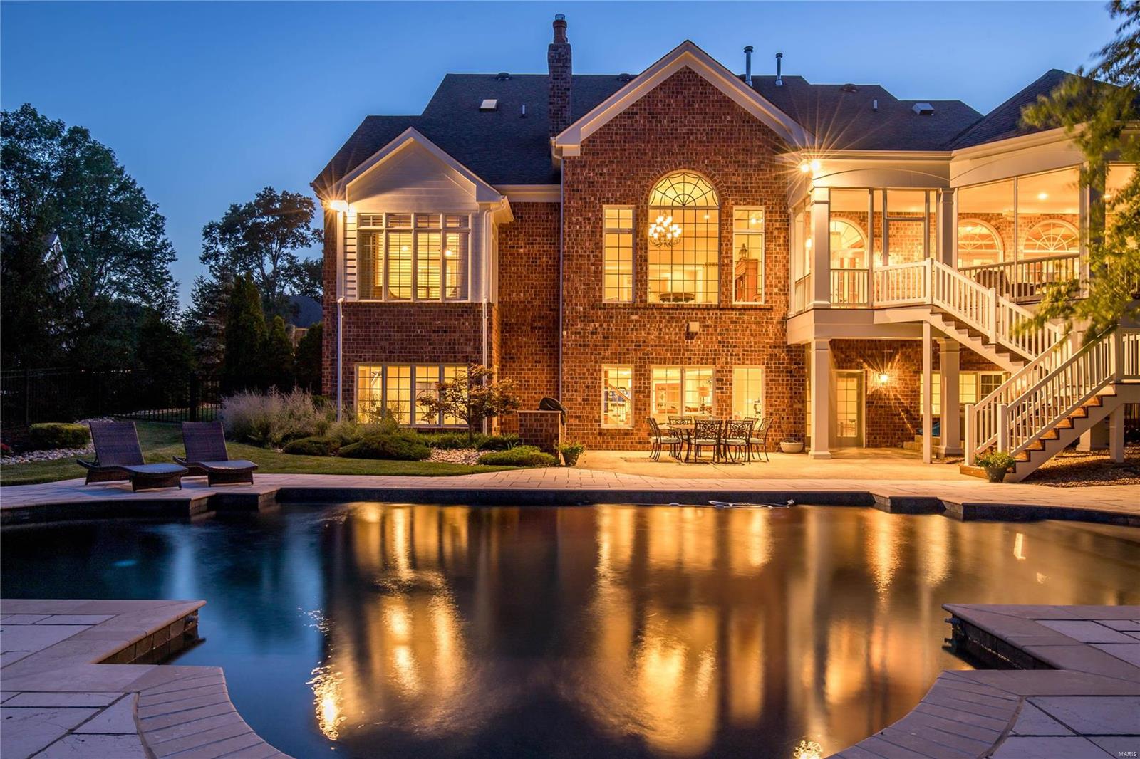 Town & Country Manor - Residential