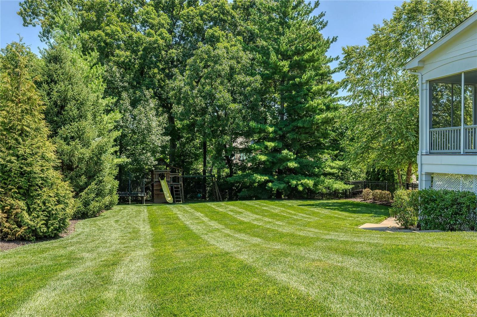 Town & Country Manor - Residential