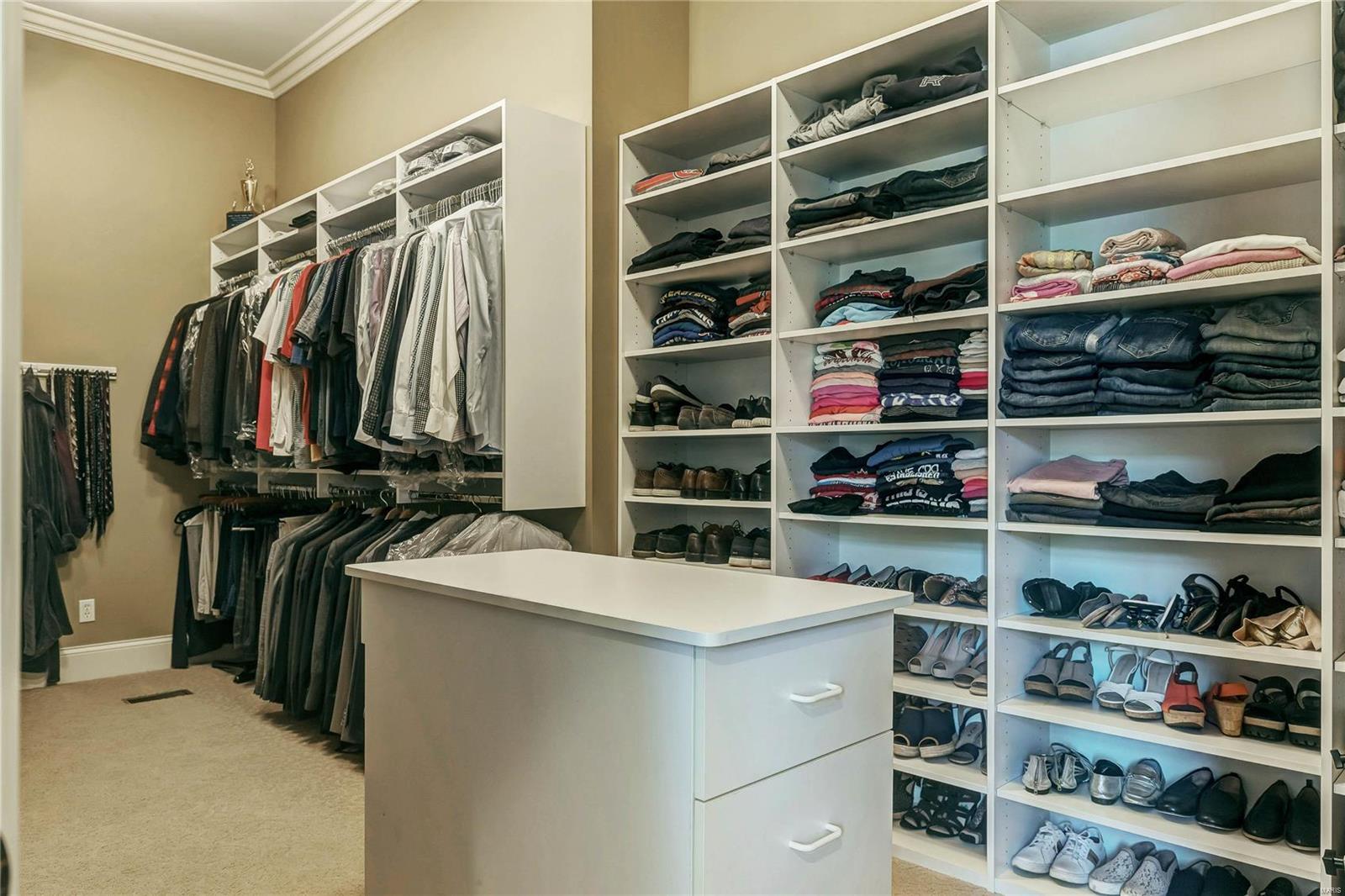 Town & Country Manor - Residential