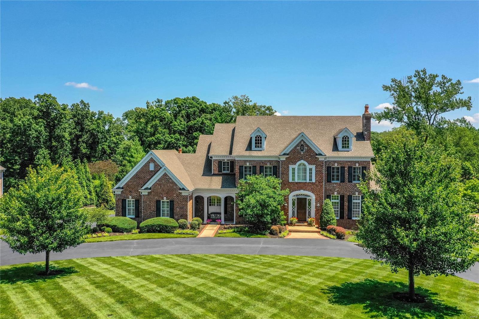 Town & Country Manor - Residential