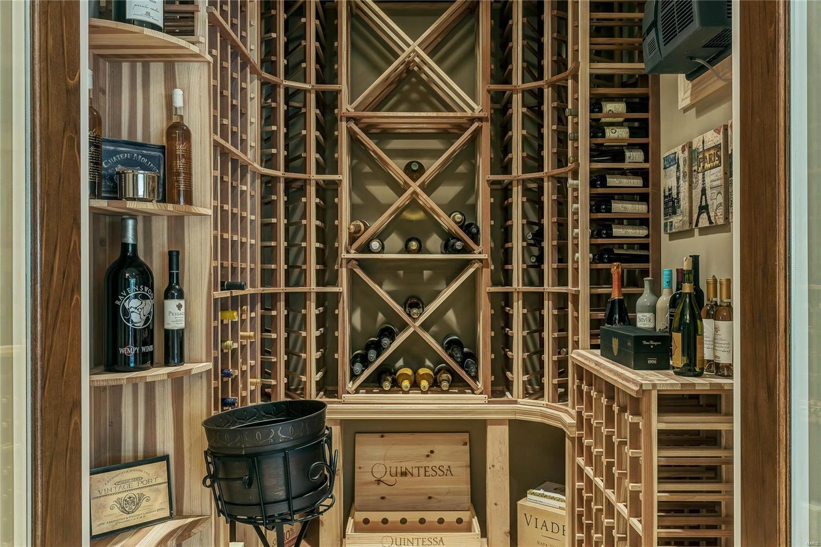 Town & Country Manor - Residential