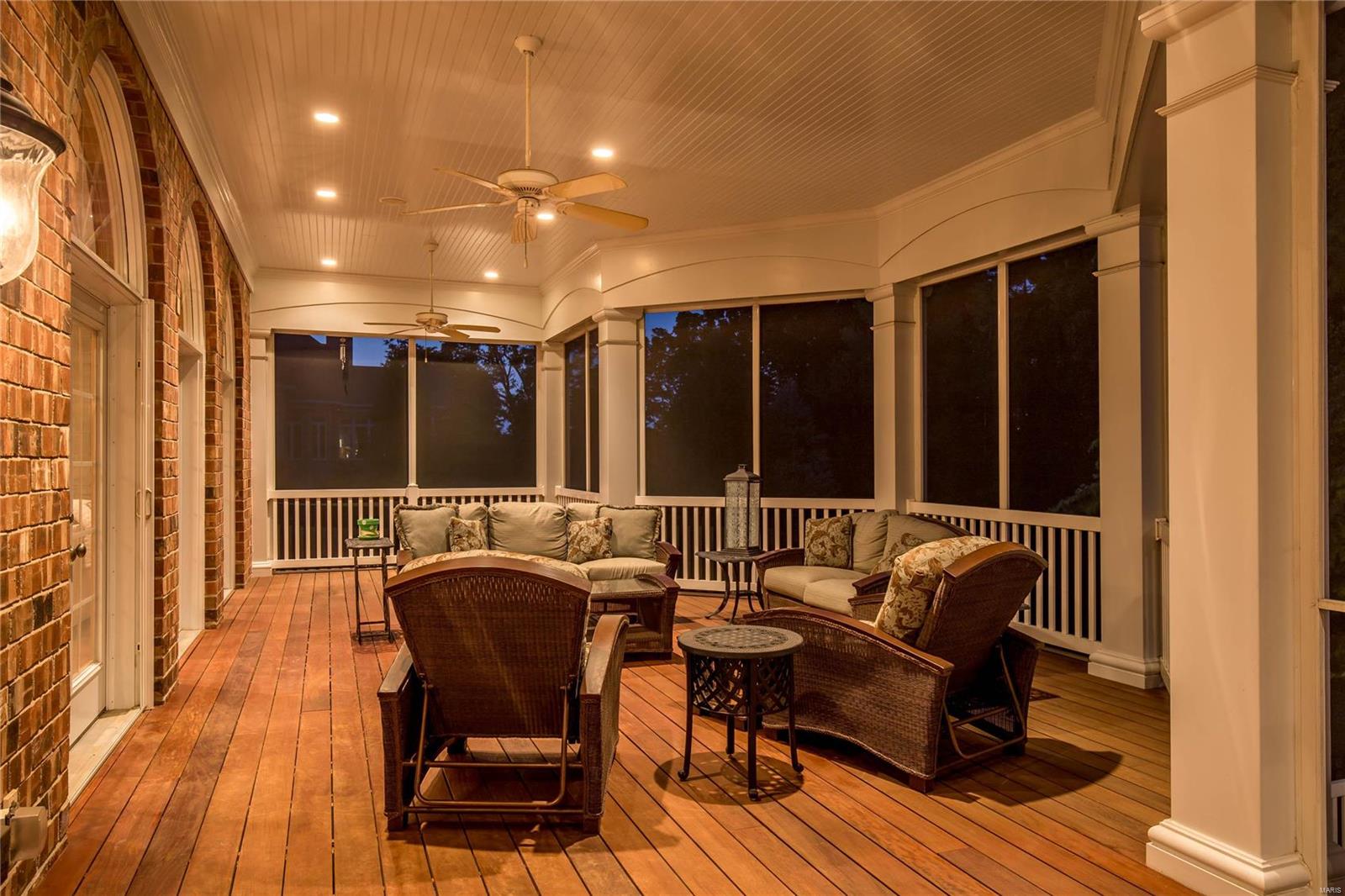 Town & Country Manor - Residential