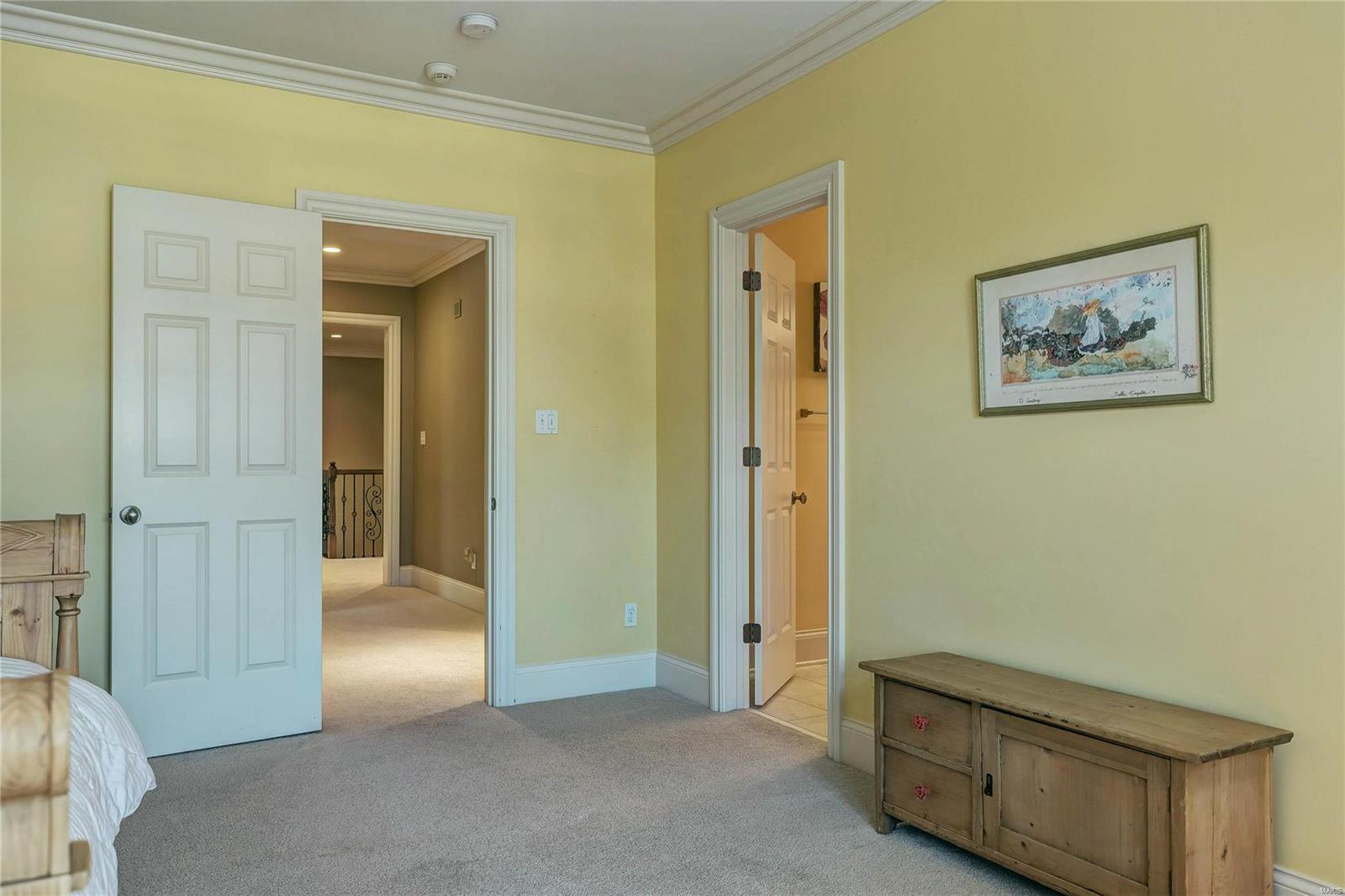 Town & Country Manor - Residential