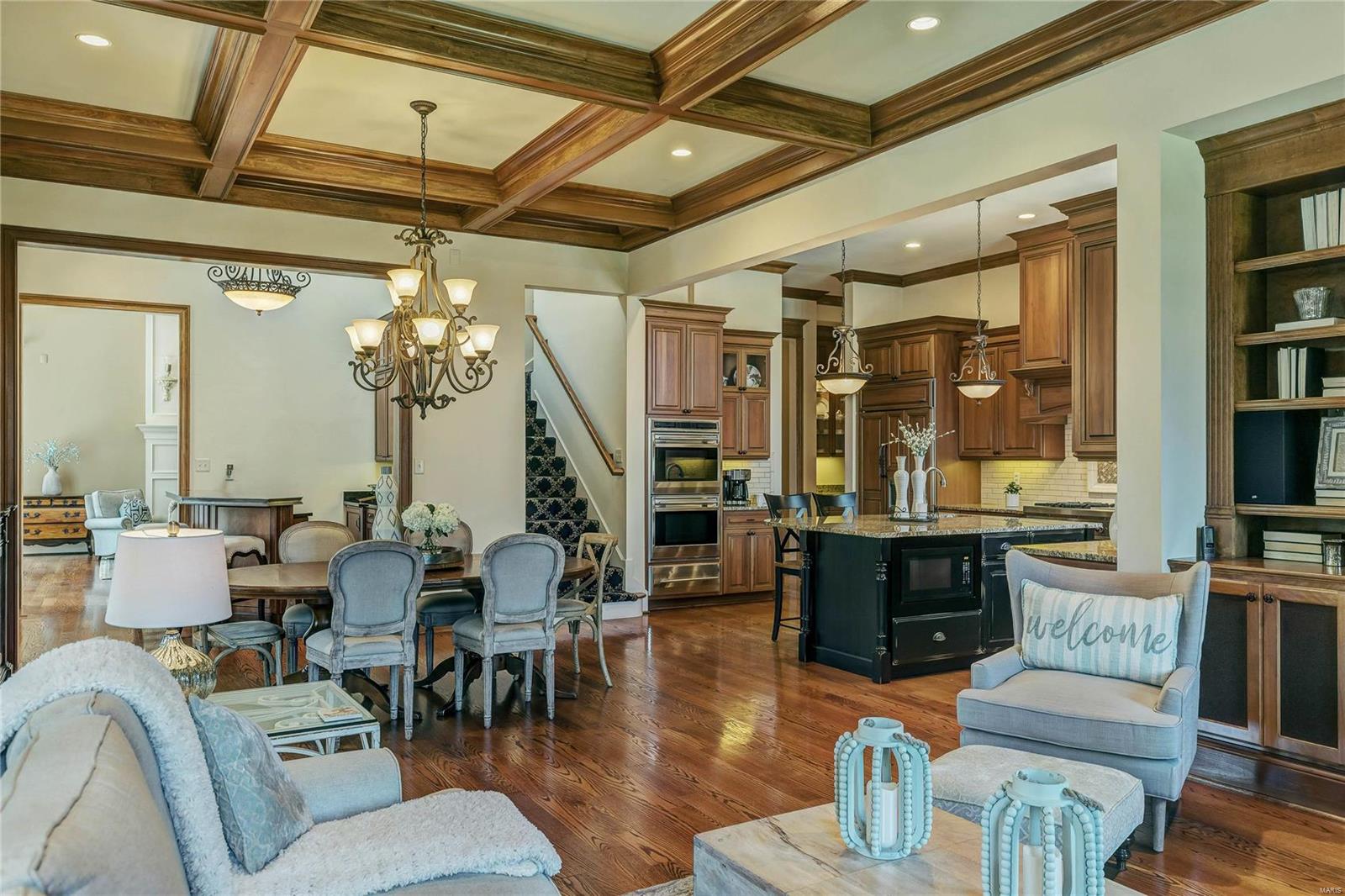 Town & Country Manor - Residential