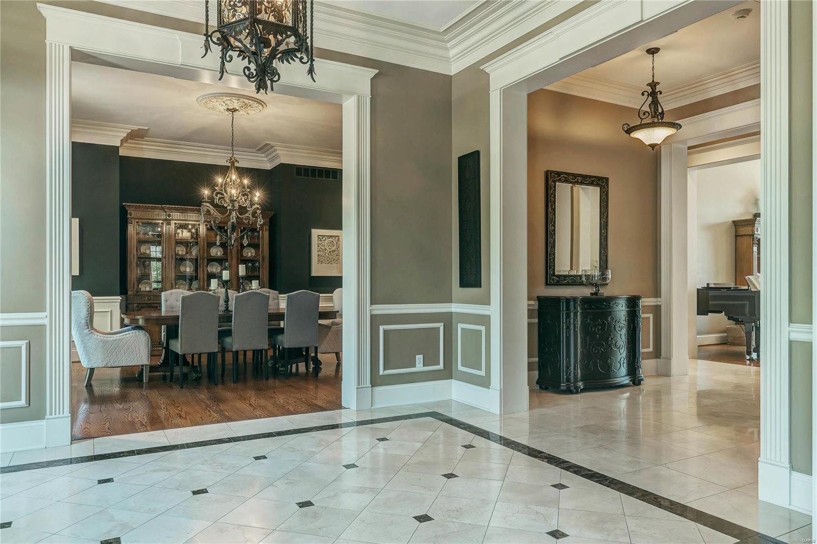 Town & Country Manor - Residential