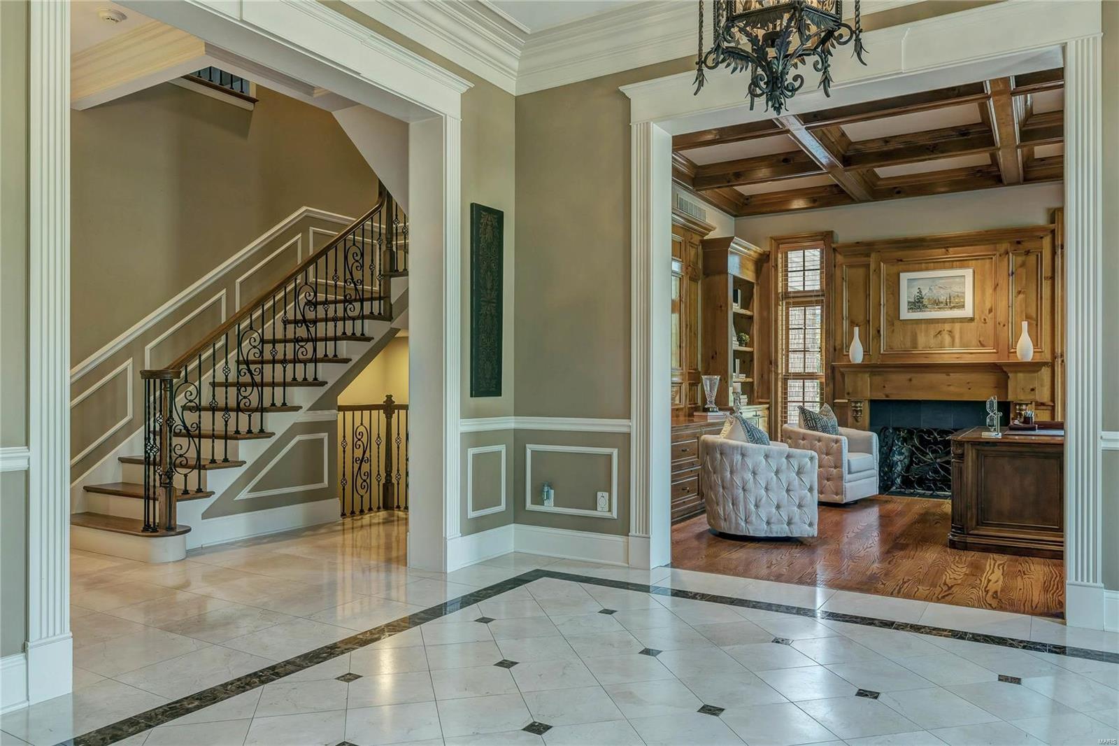 Town & Country Manor - Residential