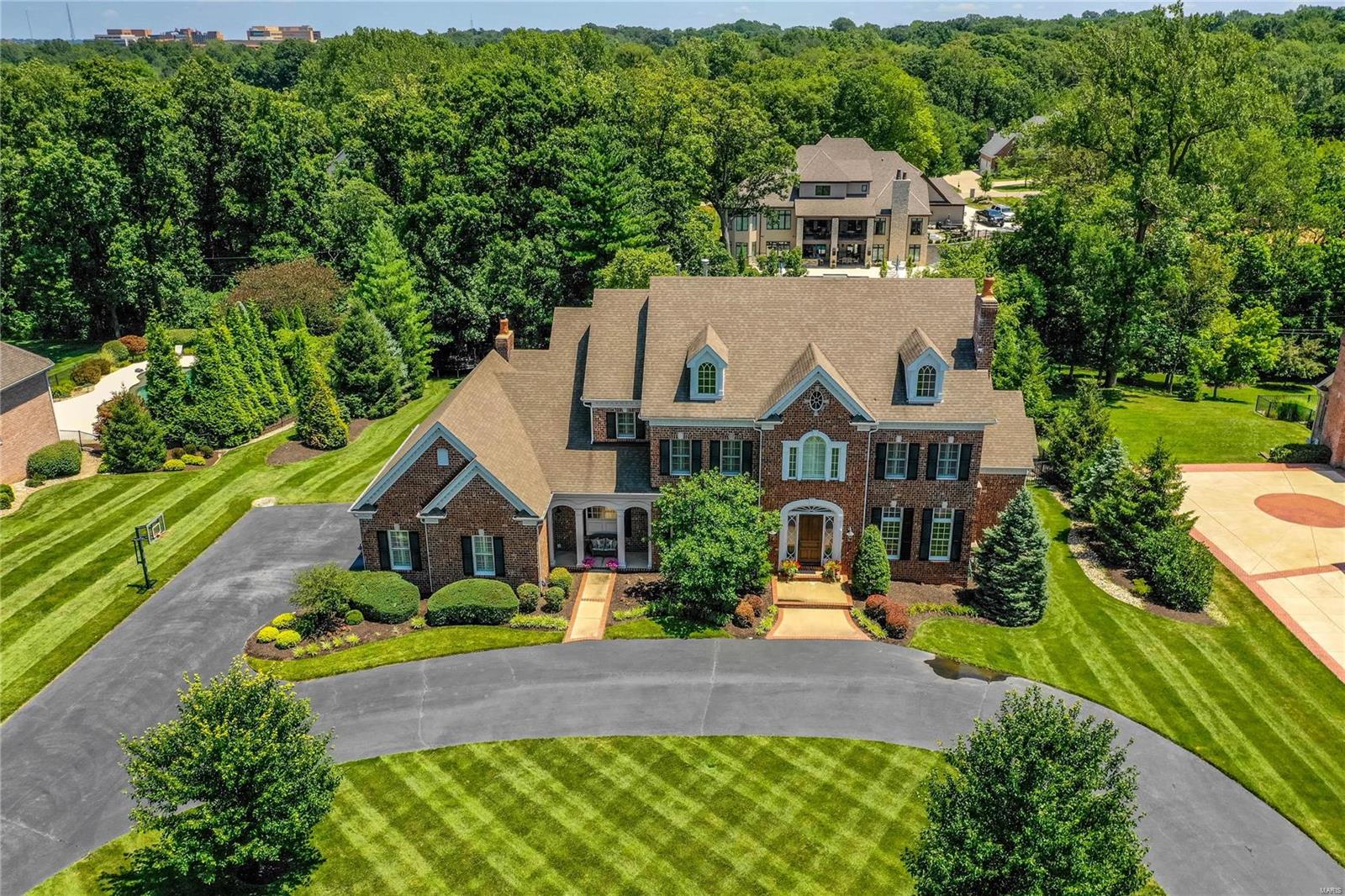 Town & Country Manor - Residential