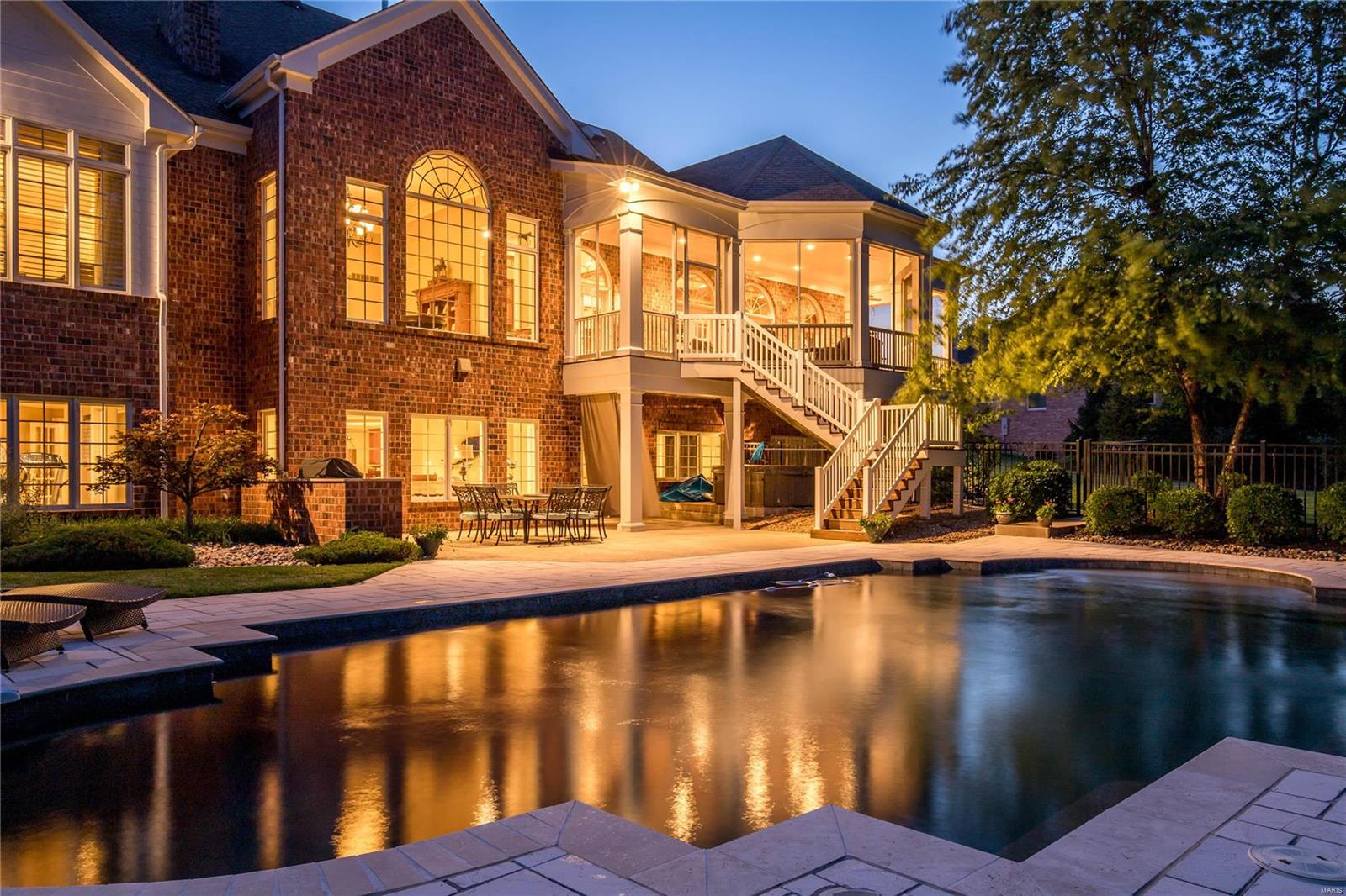 Town & Country Manor - Residential