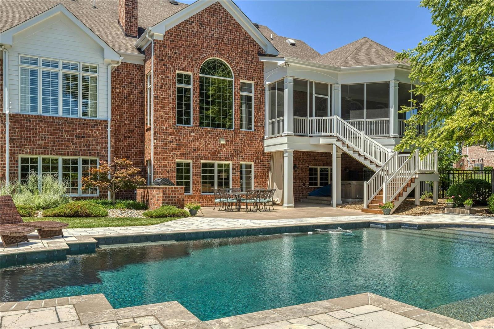 Town & Country Manor - Residential