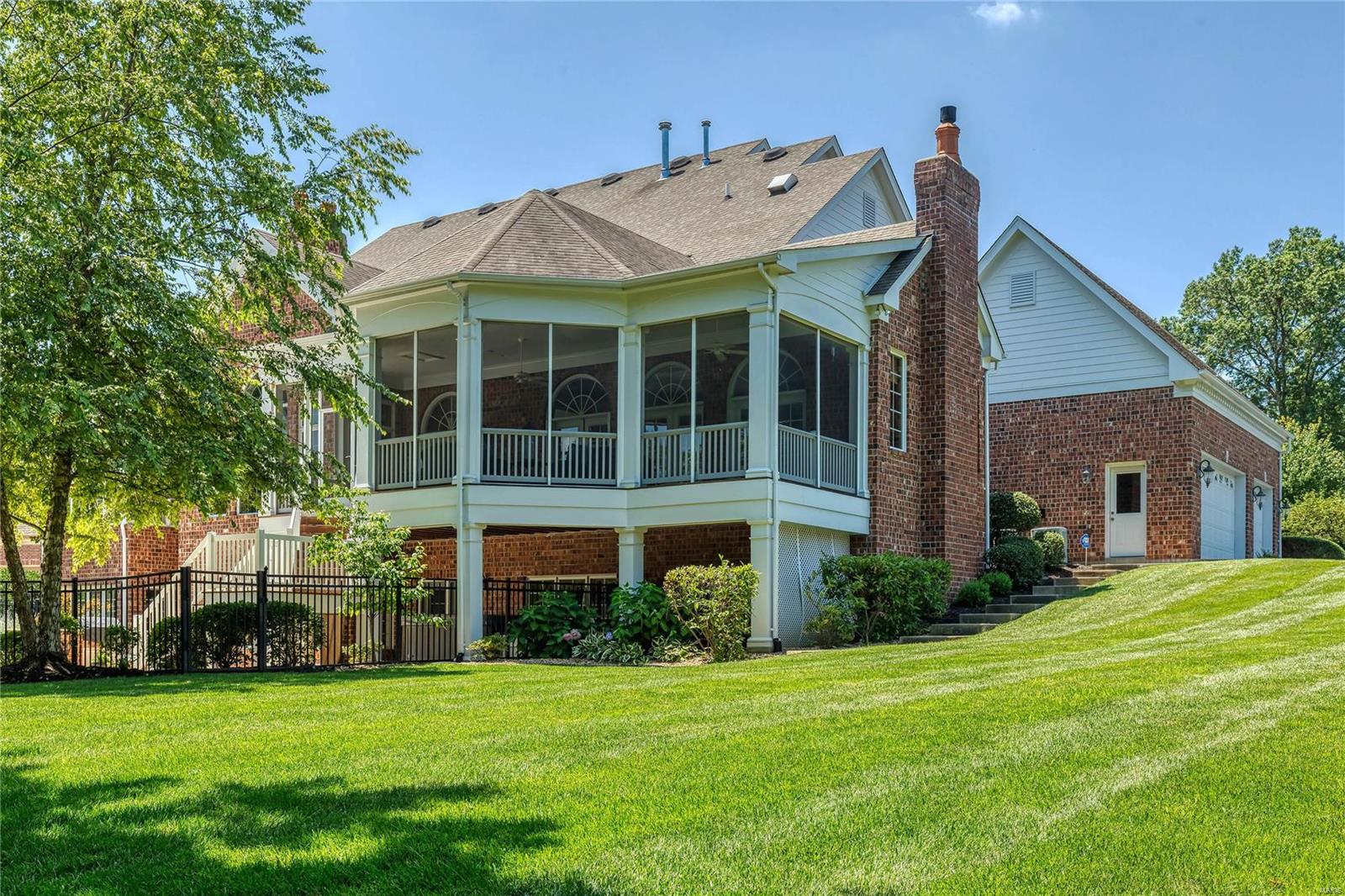 Town & Country Manor - Residential