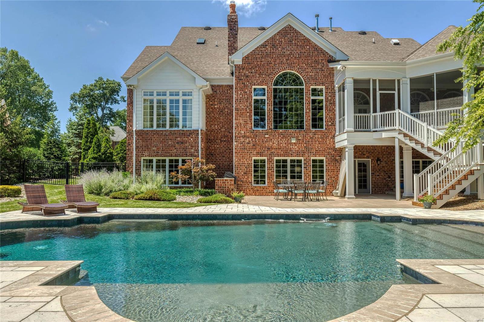 Town & Country Manor - Residential