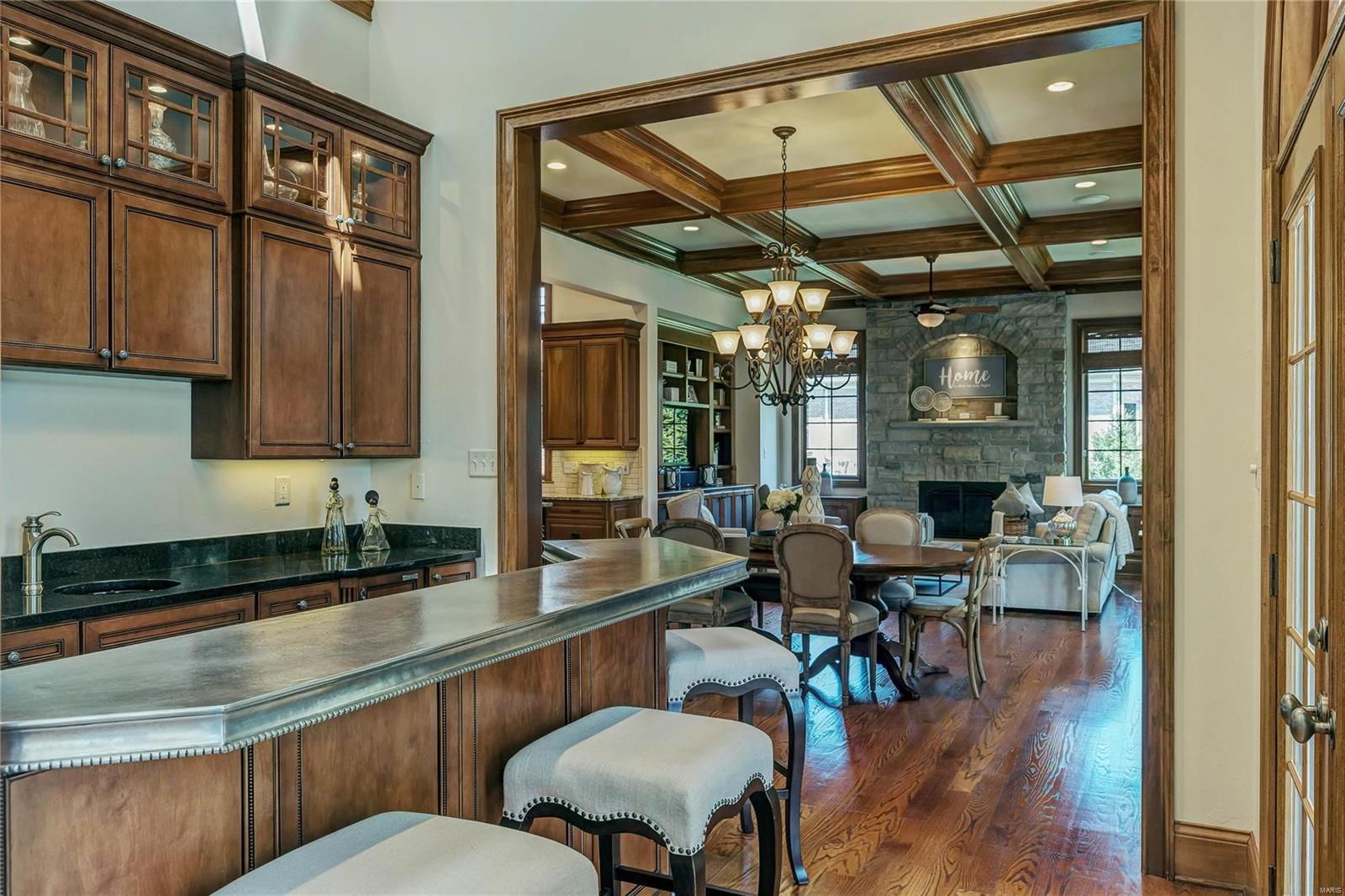 Town & Country Manor - Residential