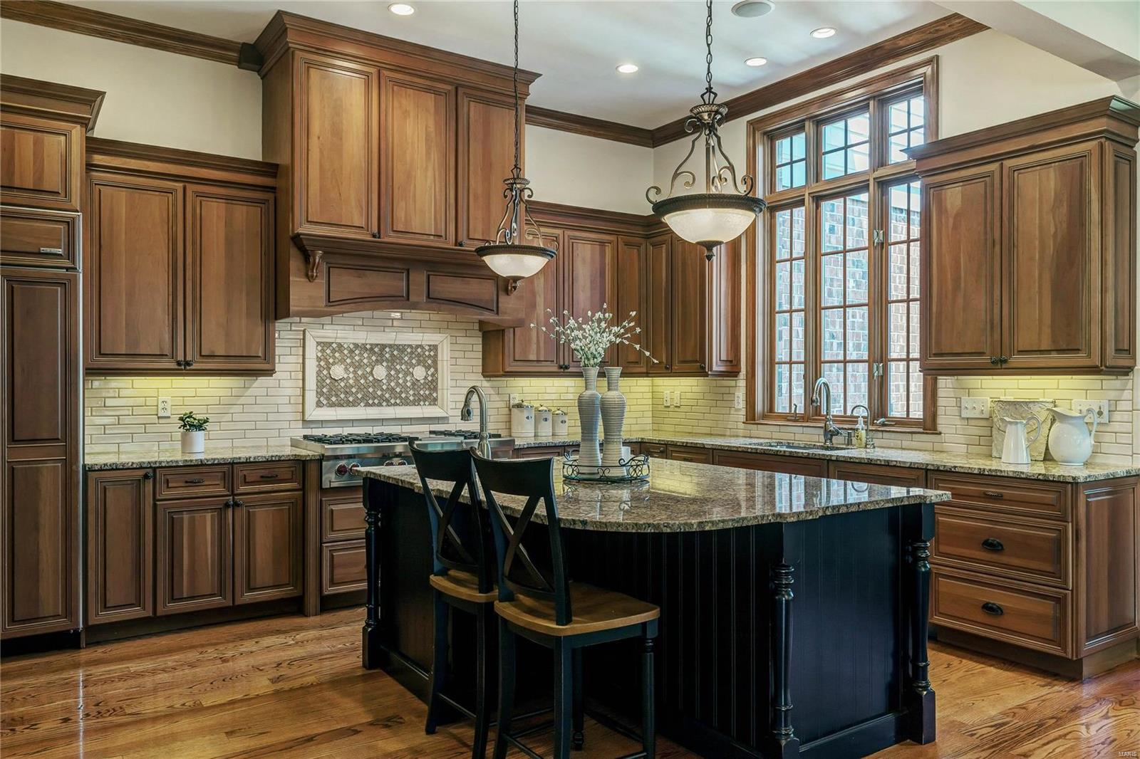 Town & Country Manor - Residential