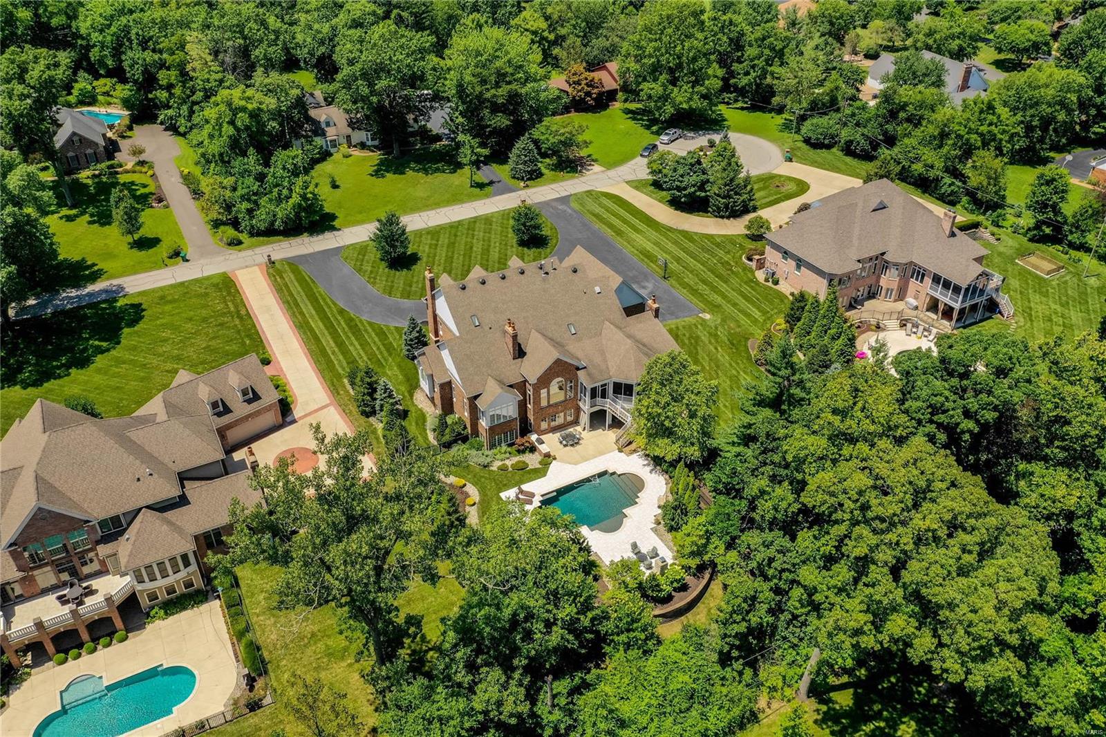 Town & Country Manor - Residential