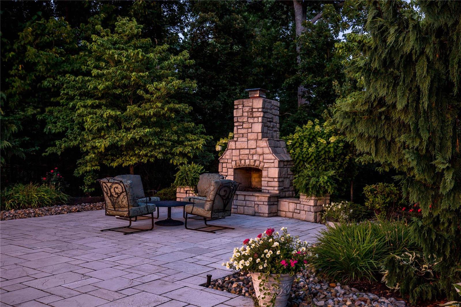 Town & Country Manor - Residential