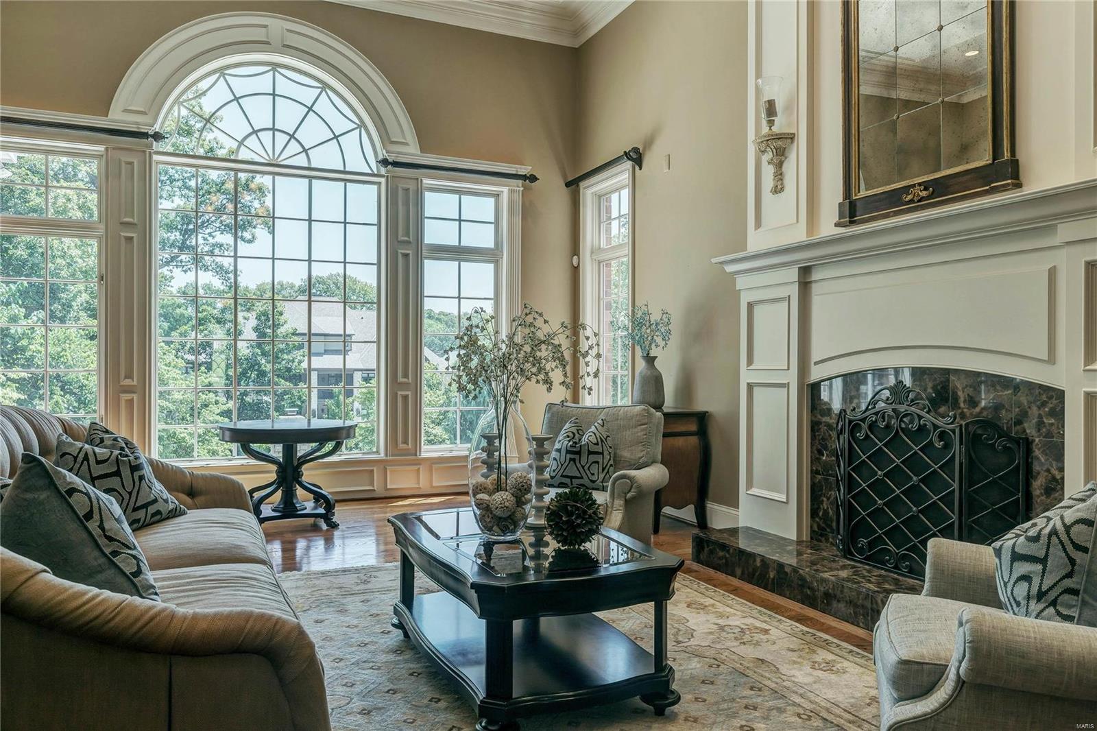 Town & Country Manor - Residential