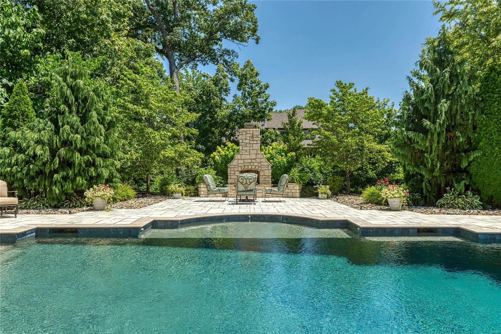 Town & Country Manor - Residential