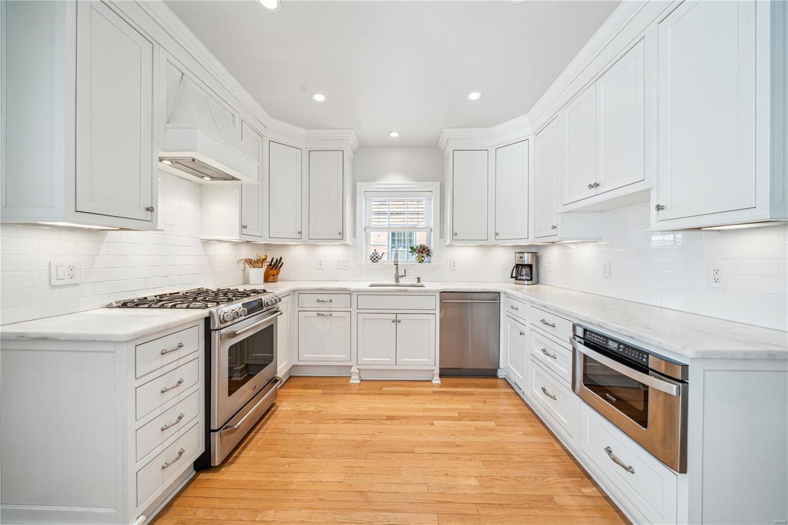 Davis Place - Residential